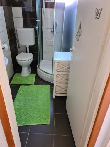 One-Bedroom Apartment - Photo 28
