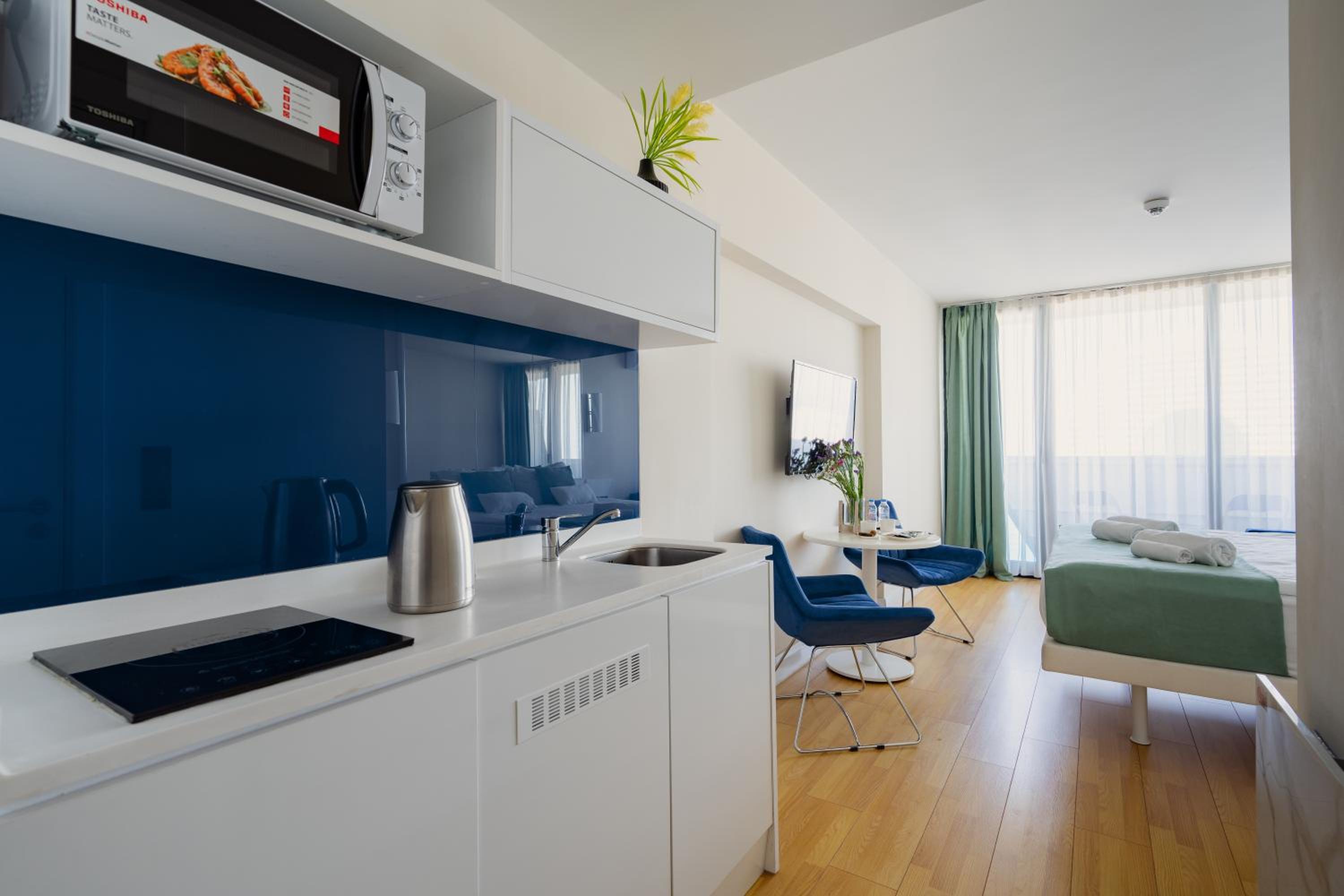 Deluxe Suite with Sea View