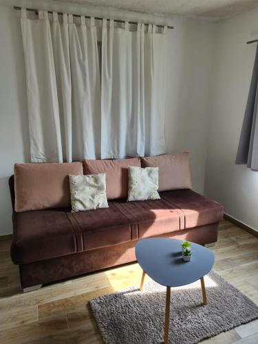 One-Bedroom Apartment - Photo 12