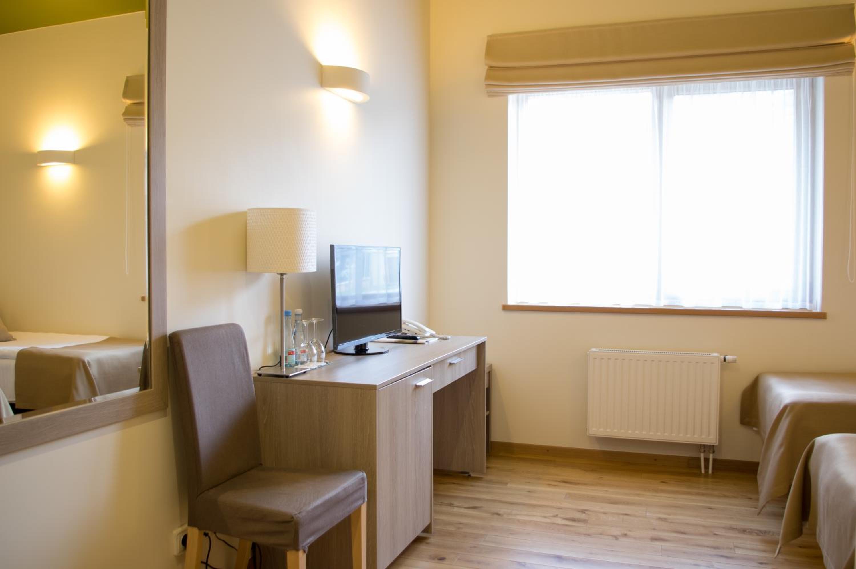 Family Apartment with Kitchenette with Spa Access - Photo 6