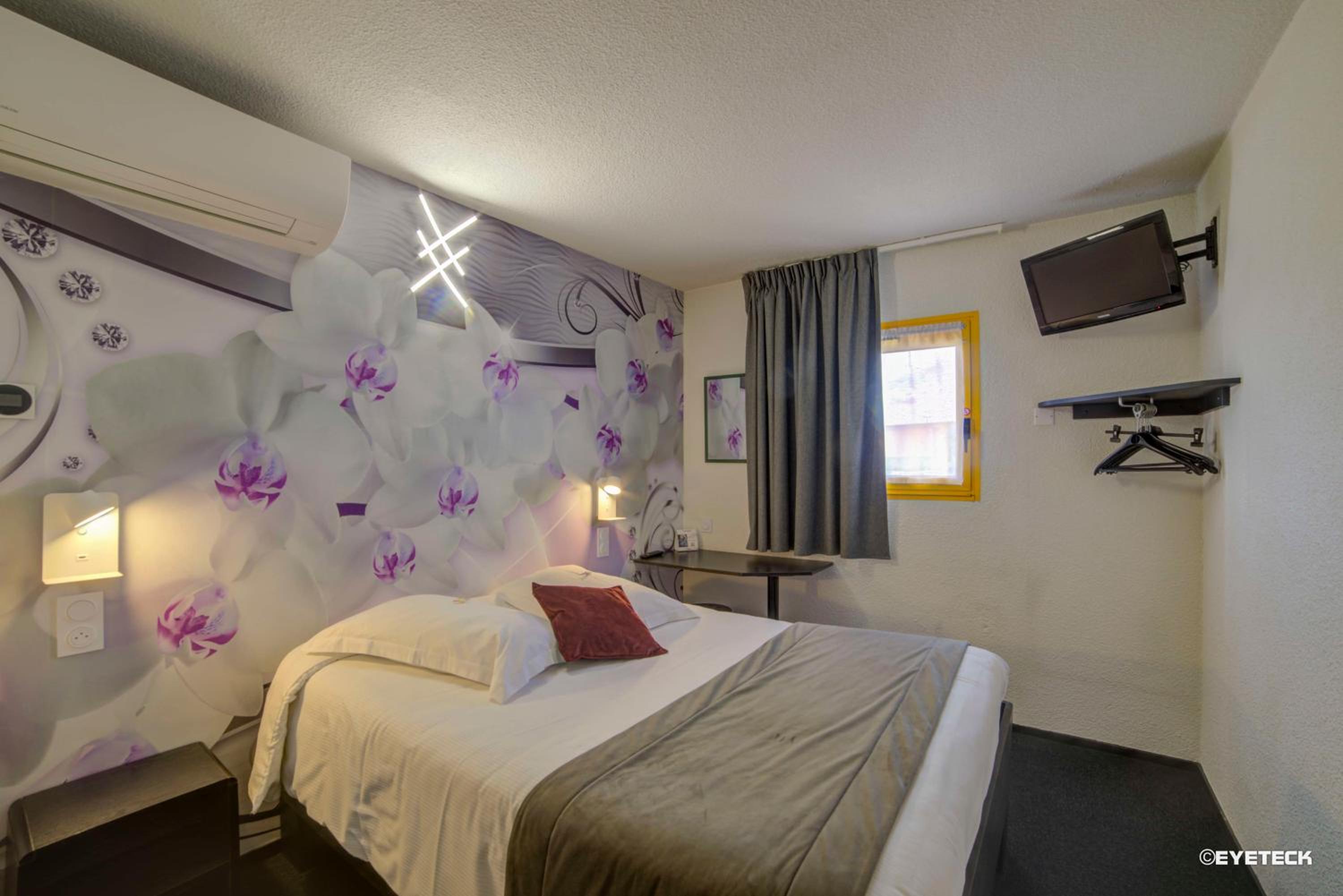 Double Room - Photo 9