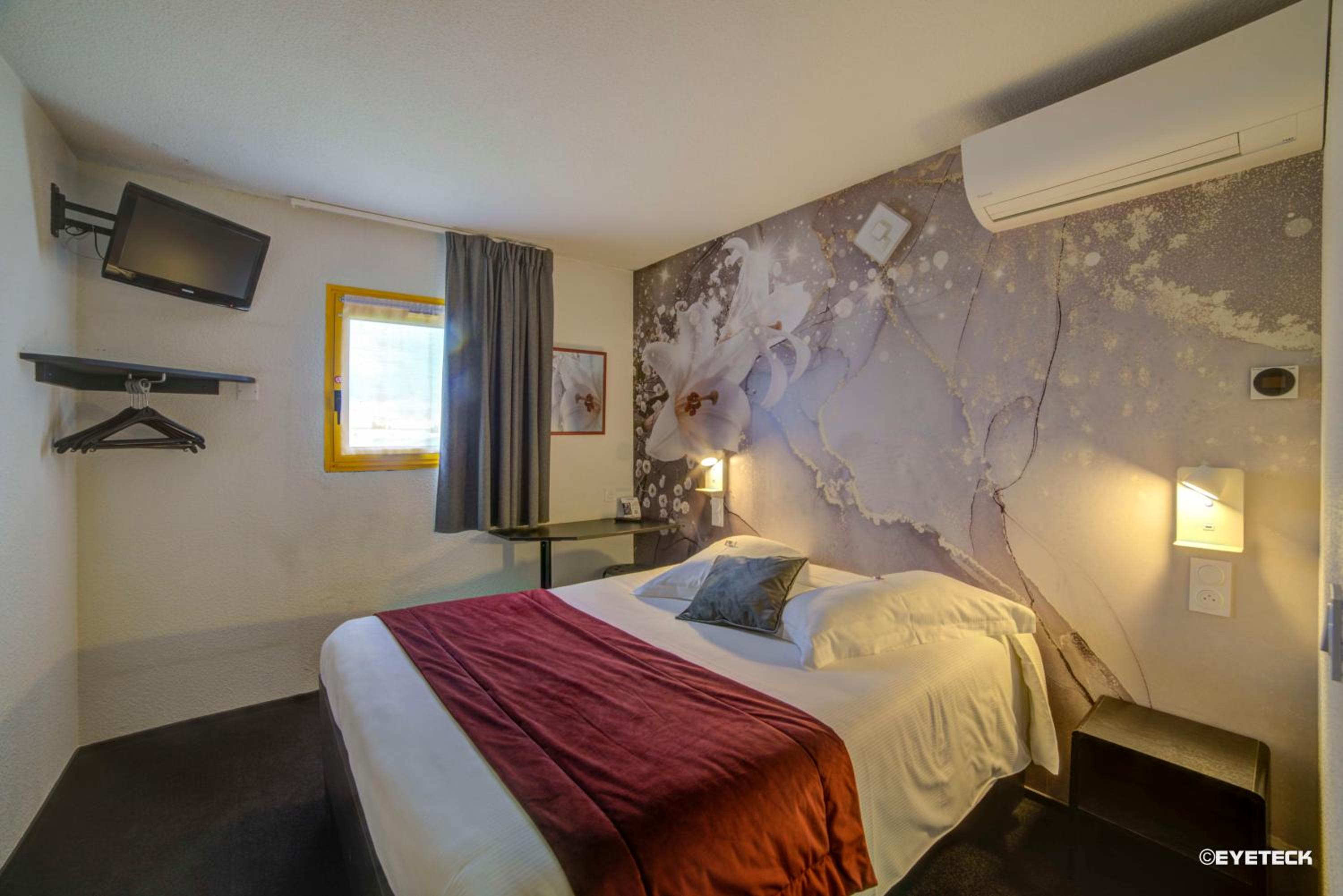 Double Room - Photo 7