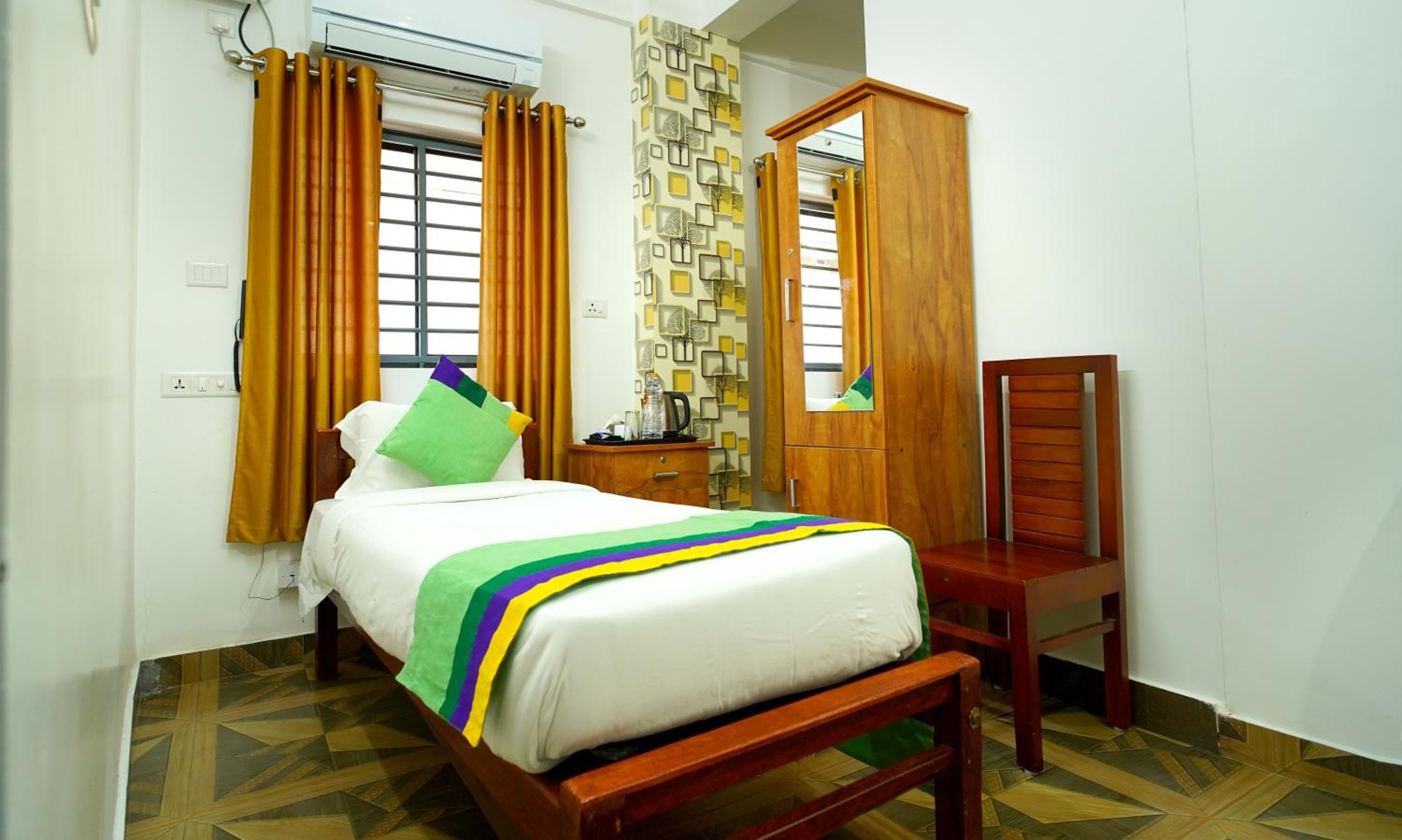 Economy Room