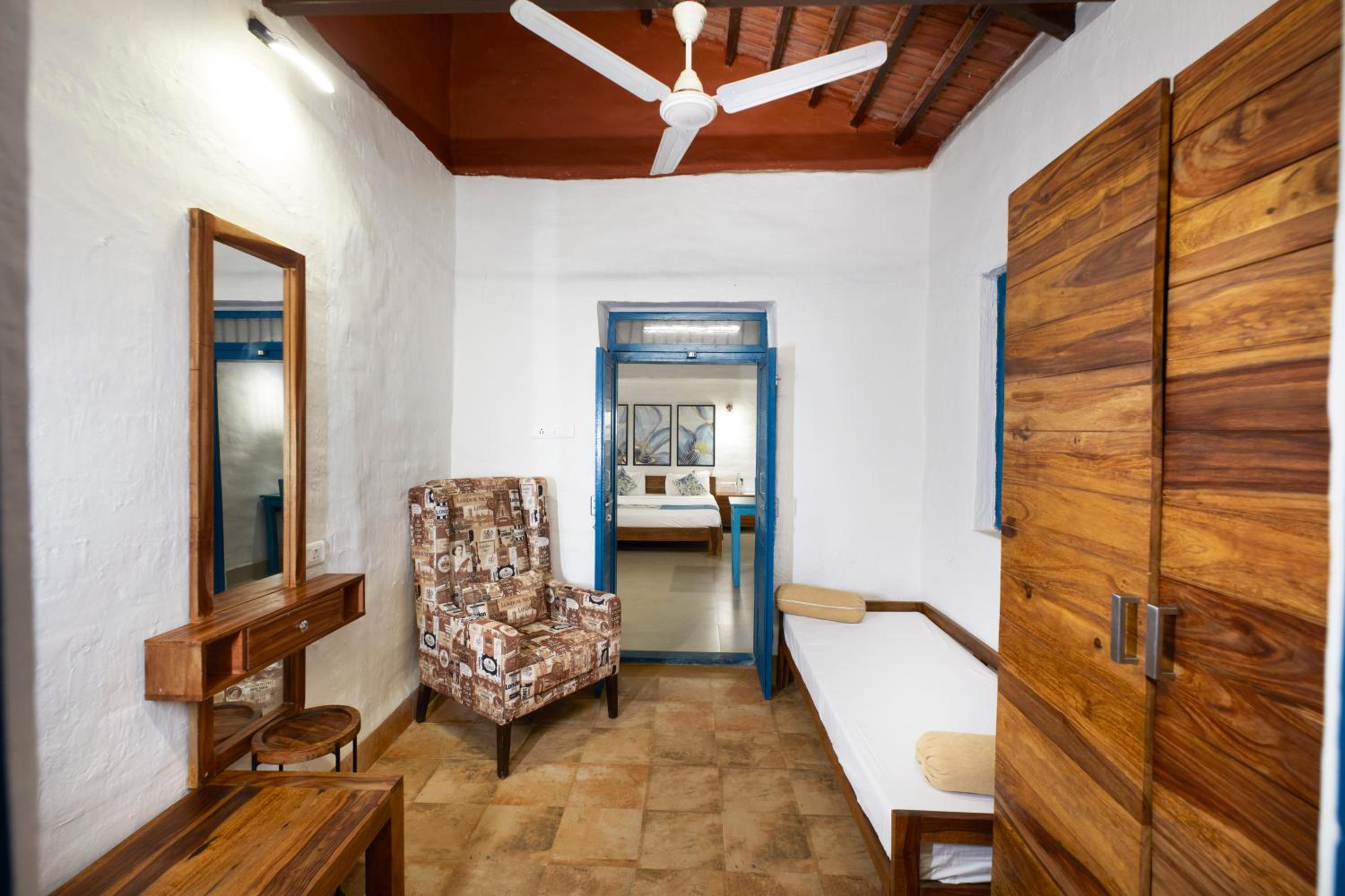 Mud Room - Photo 6