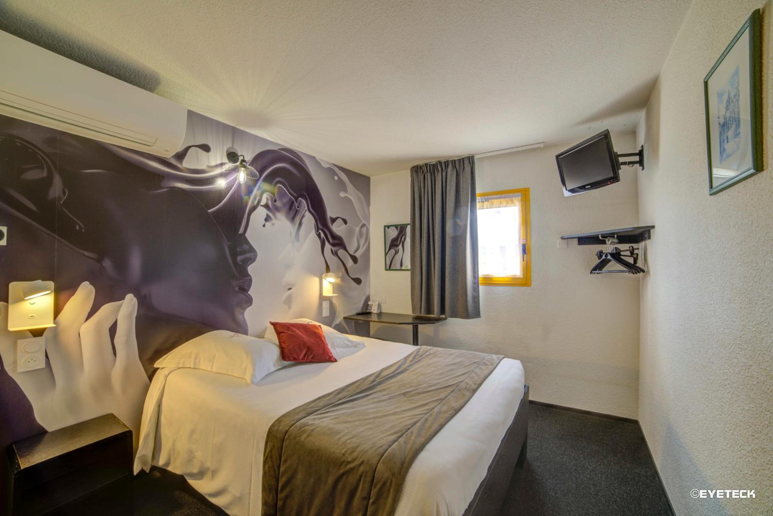 Double Room - Photo 5