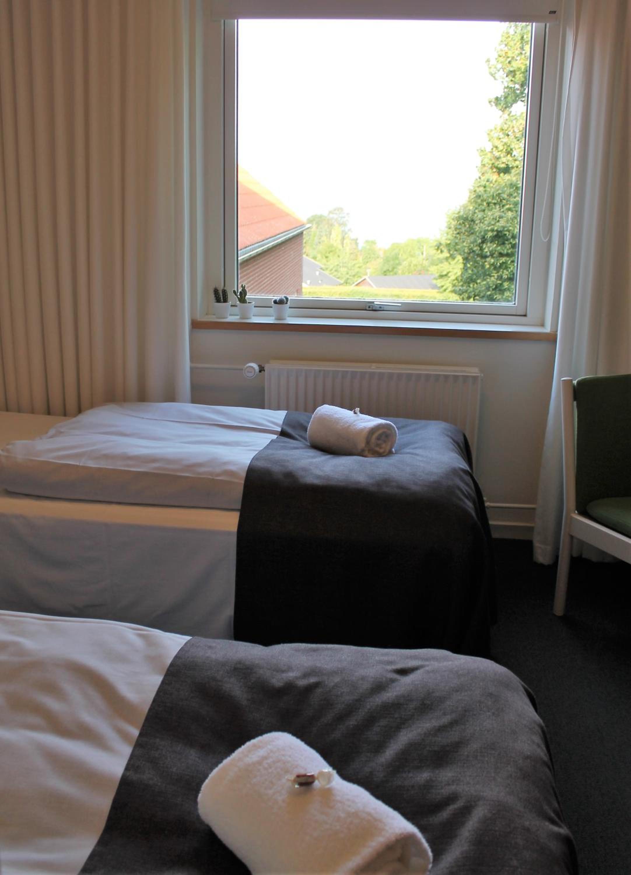 Twin Room - Photo 7