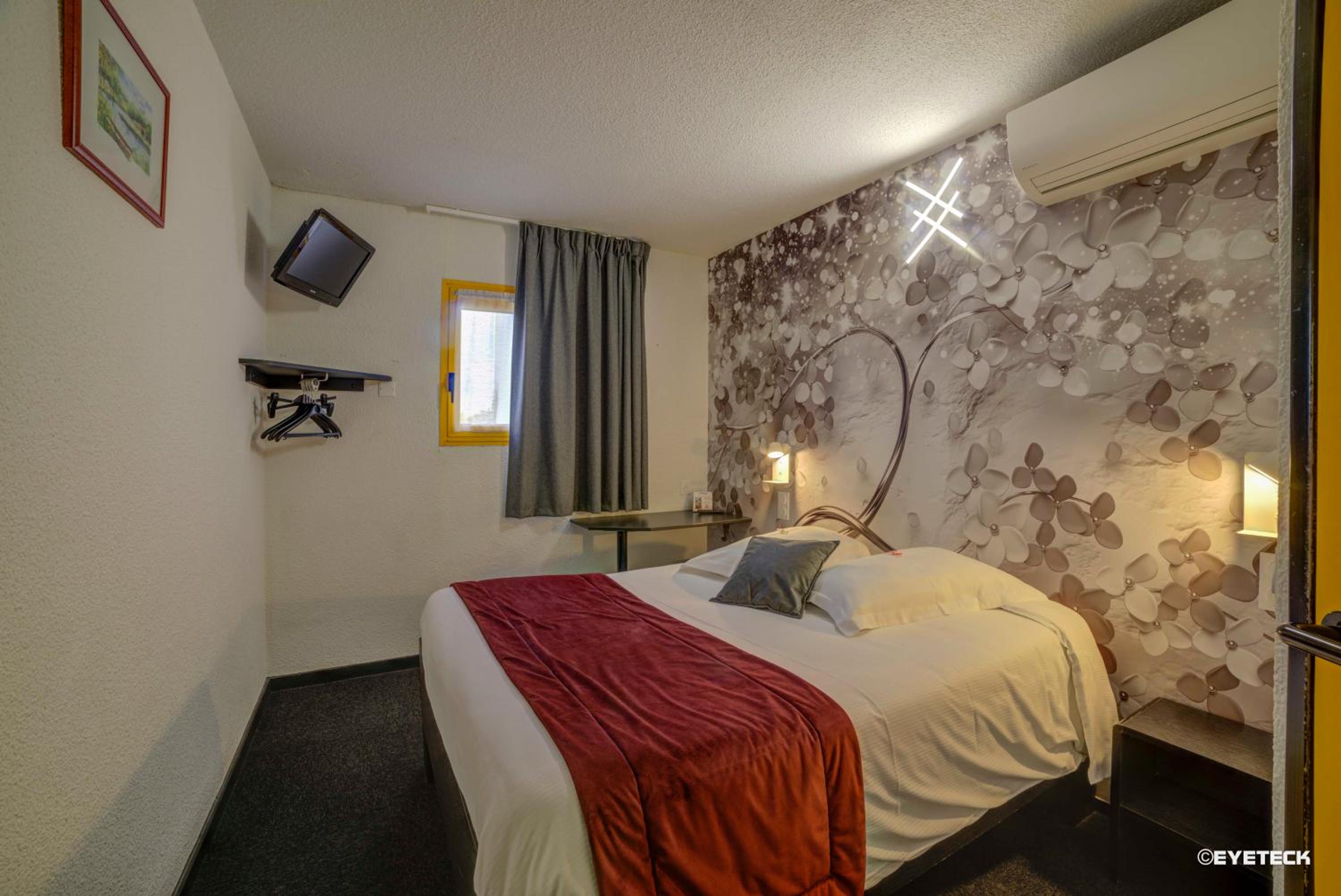 Double Room - Photo 21