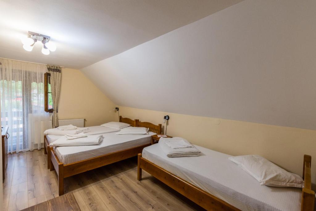 Triple Room - Photo 3