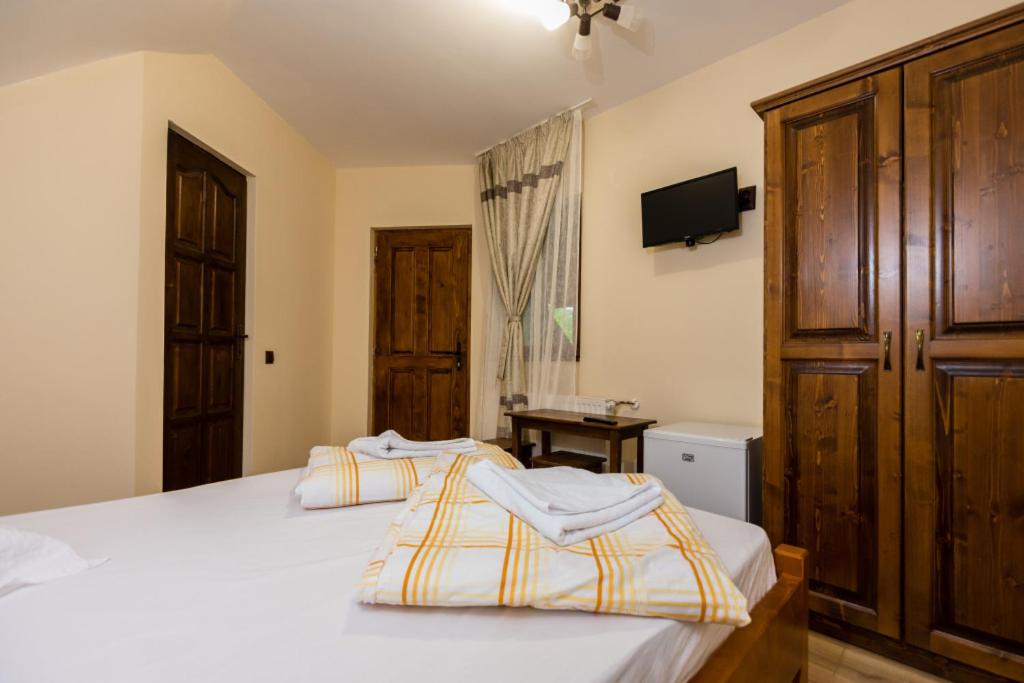 Double Room - Photo 1