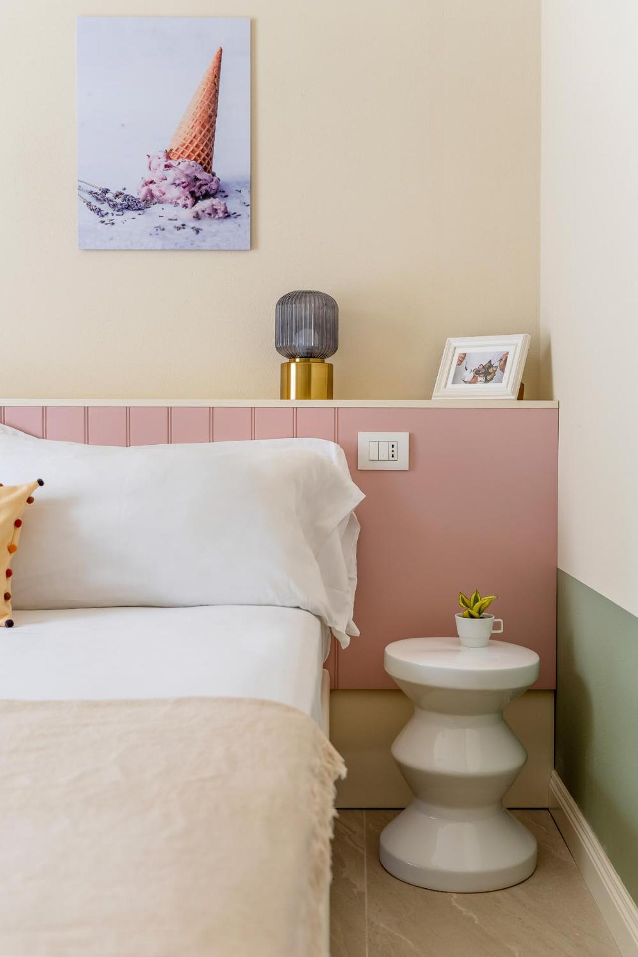Small Double Room - Photo 4