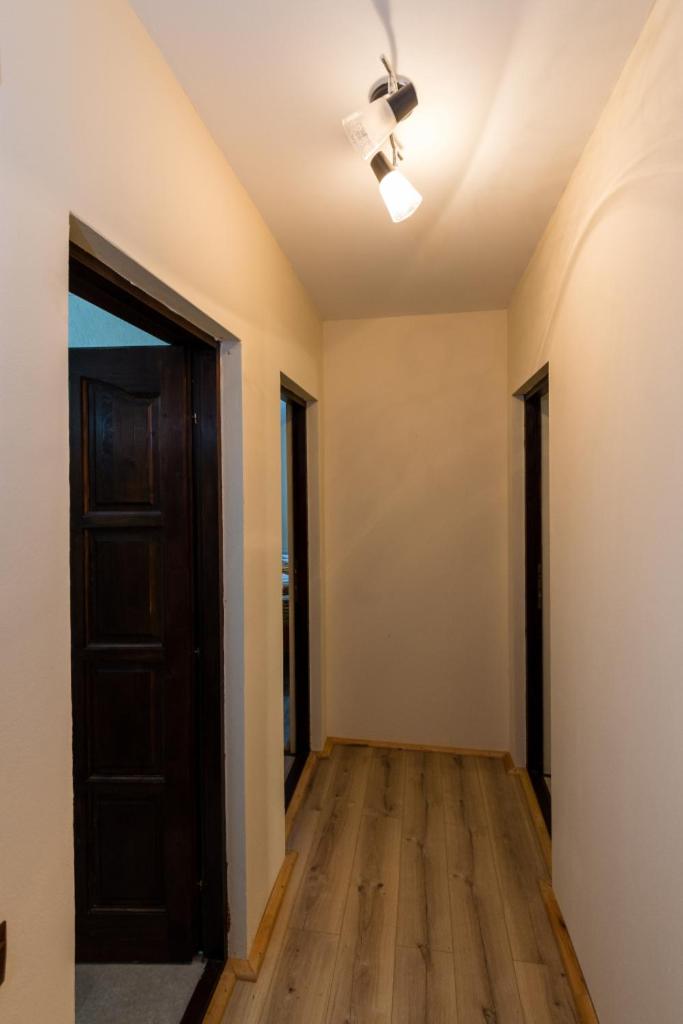 Apartment with Balcony - Photo 2