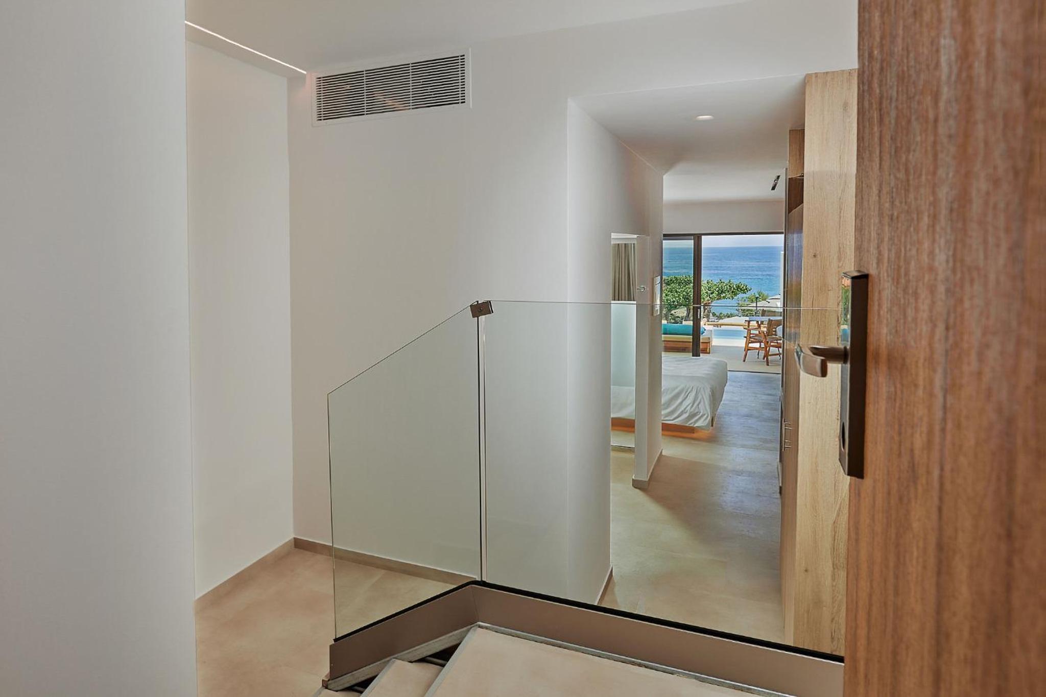 Superior Suite with Private Pool and Sea View