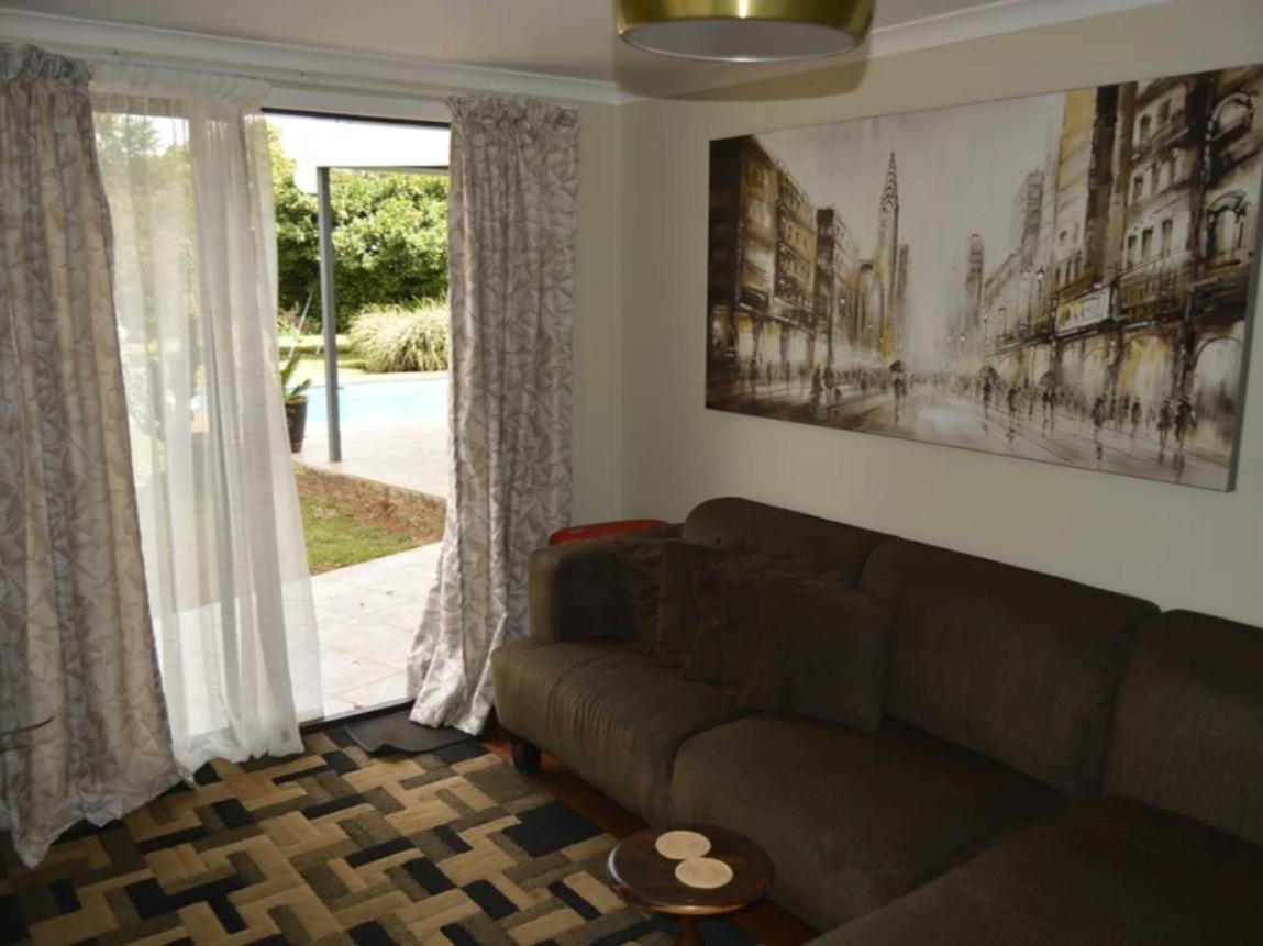 Queen Room with Pool View photo 2