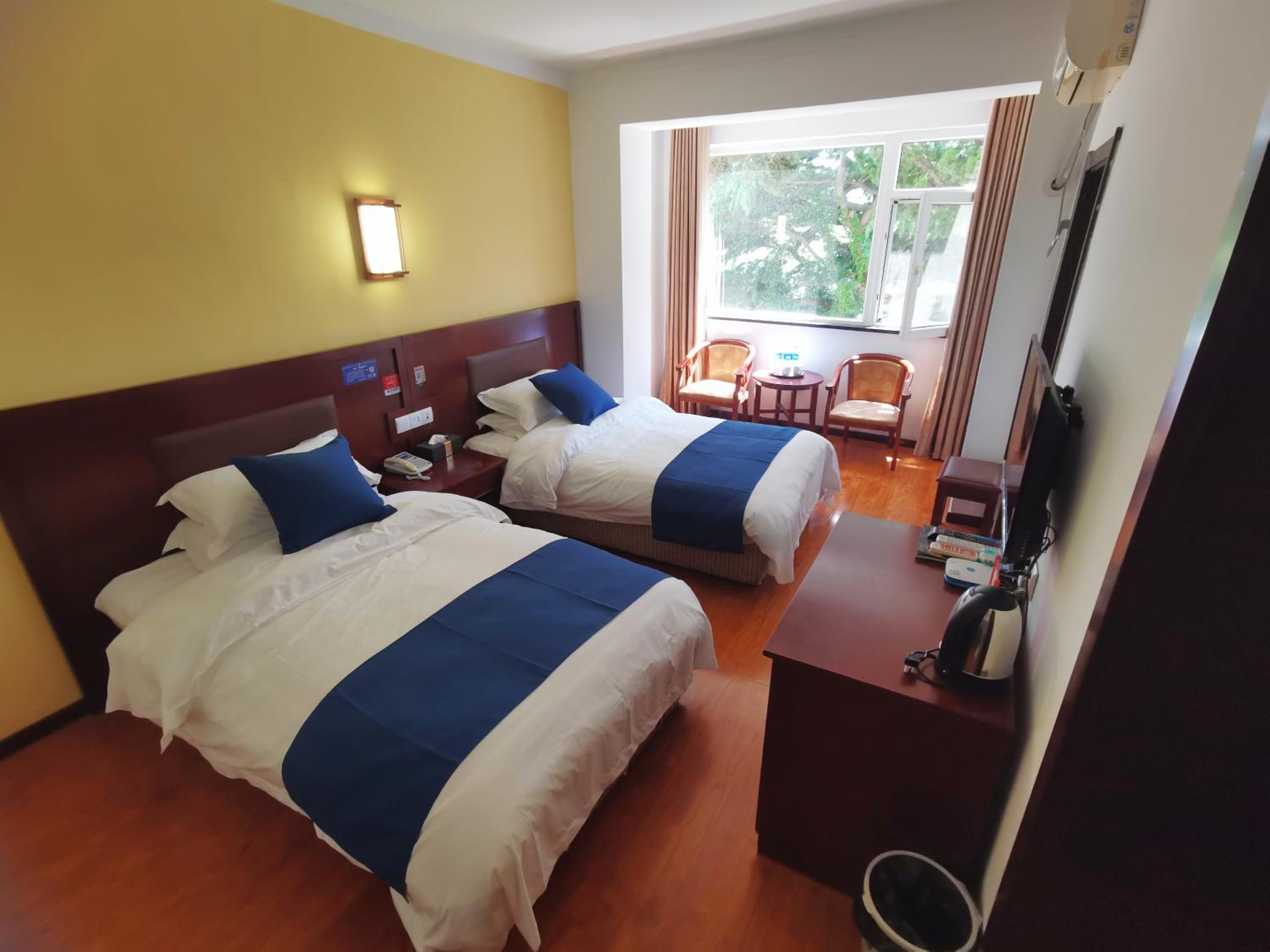 Superior Family Suite photo 2