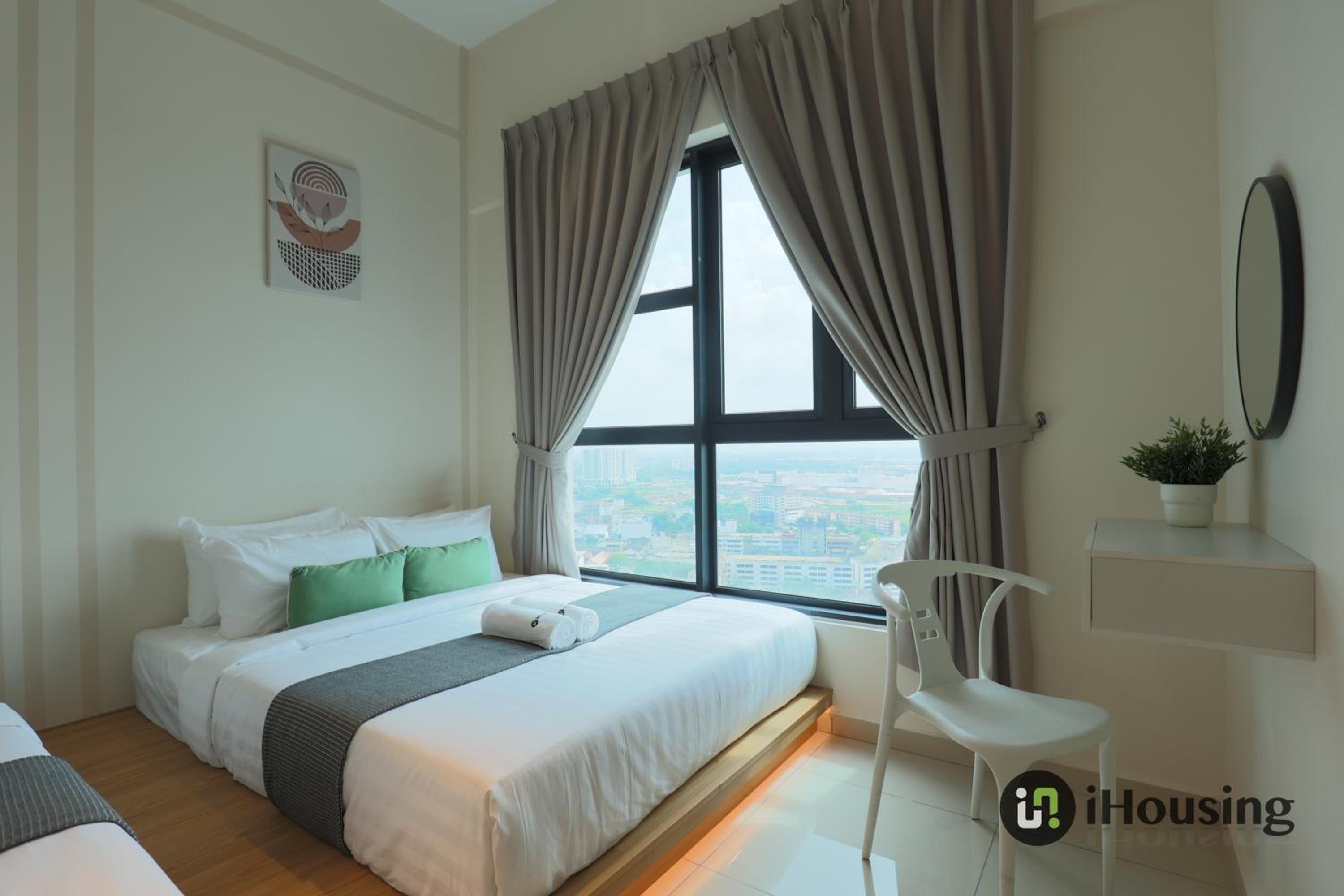 Three-Bedroom Apartment - Photo 18