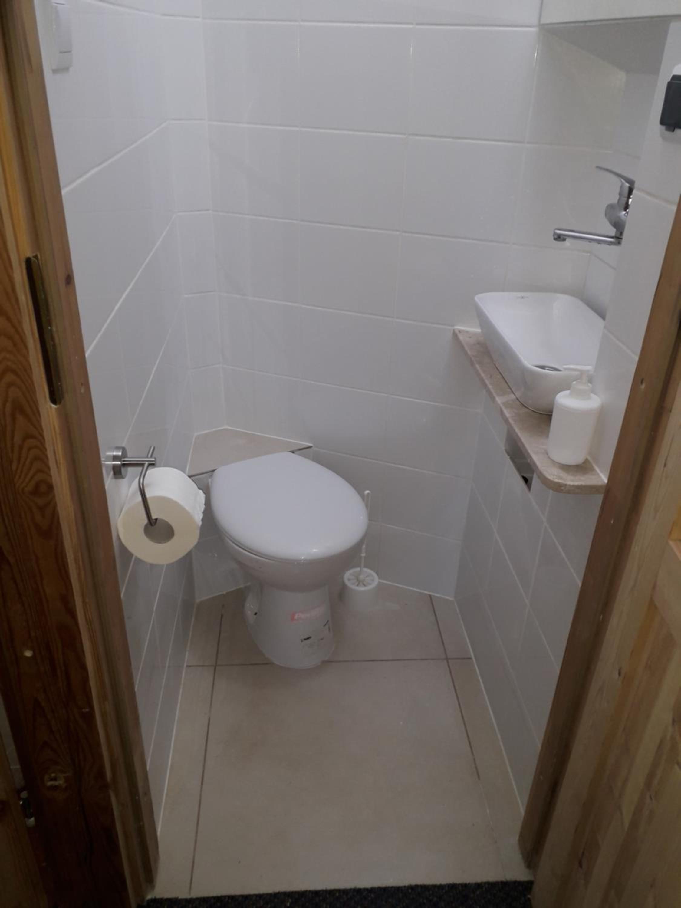 Double Room - Photo 2