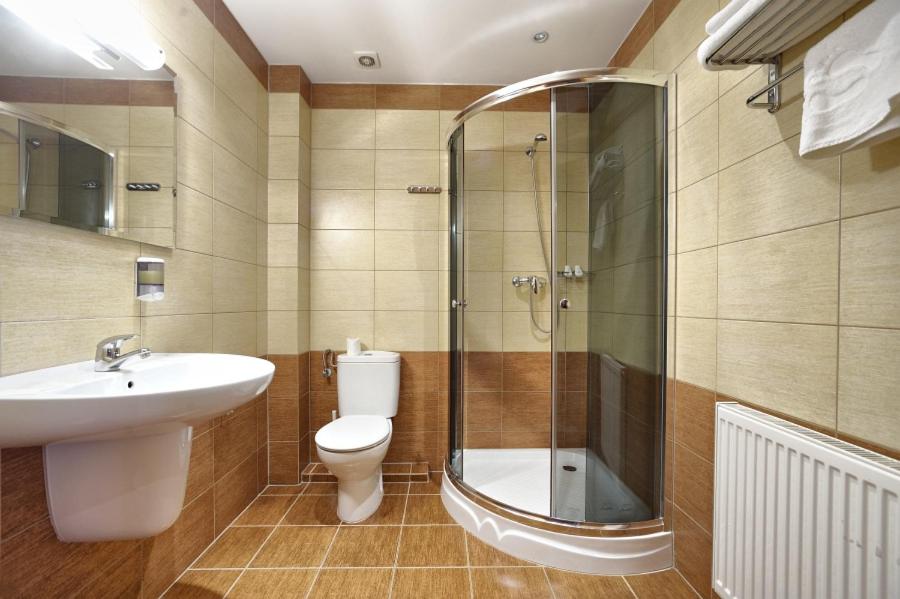 Standard Double or Twin Room - Photo 4