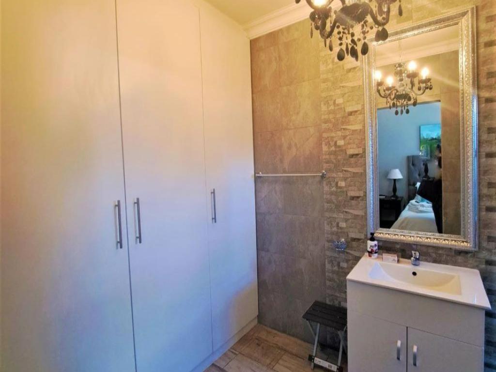 King Room - Photo 5