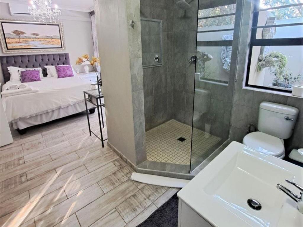 Queen Room - Photo 3