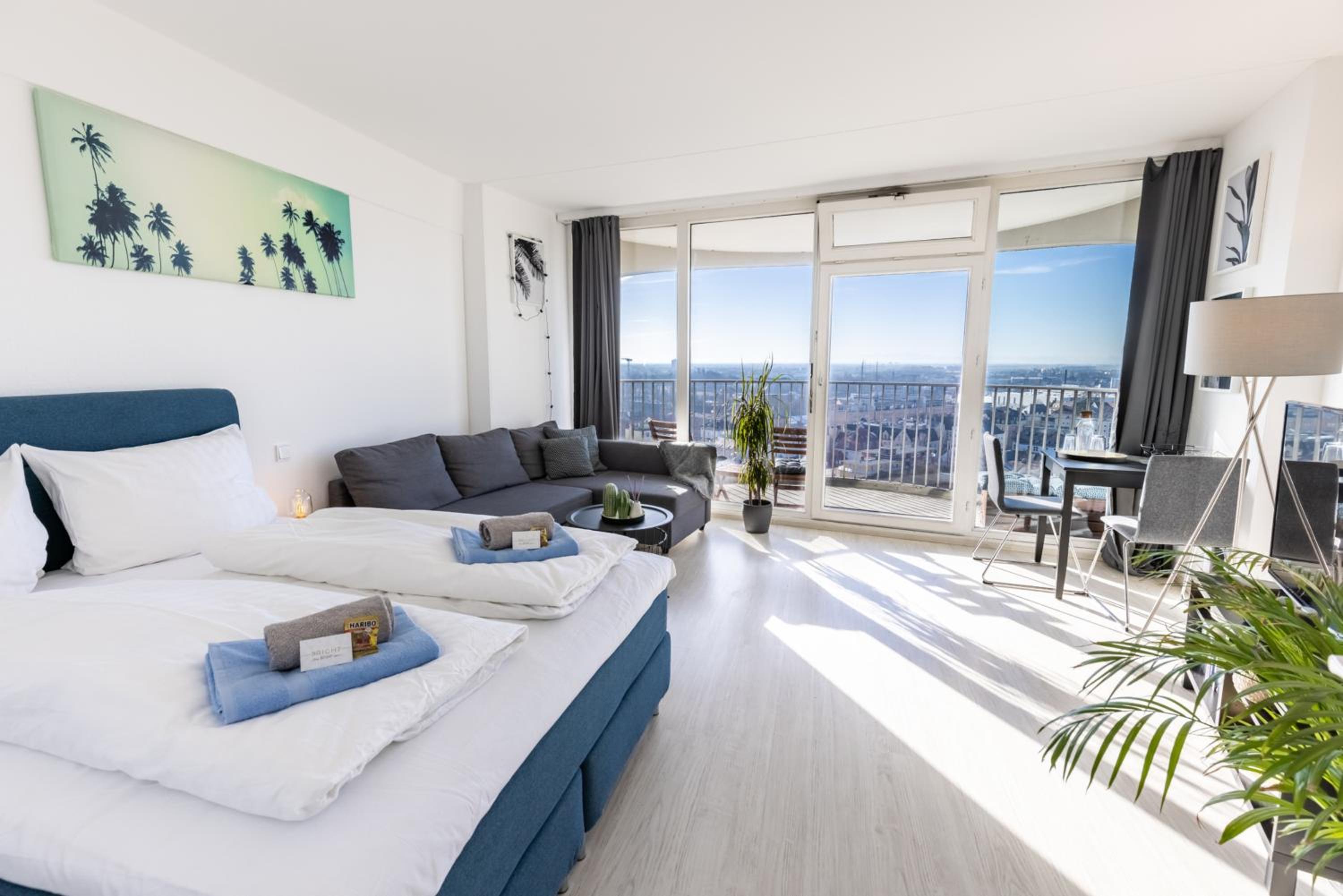 Deluxe Apartment with balcony and panoramic view photo 3