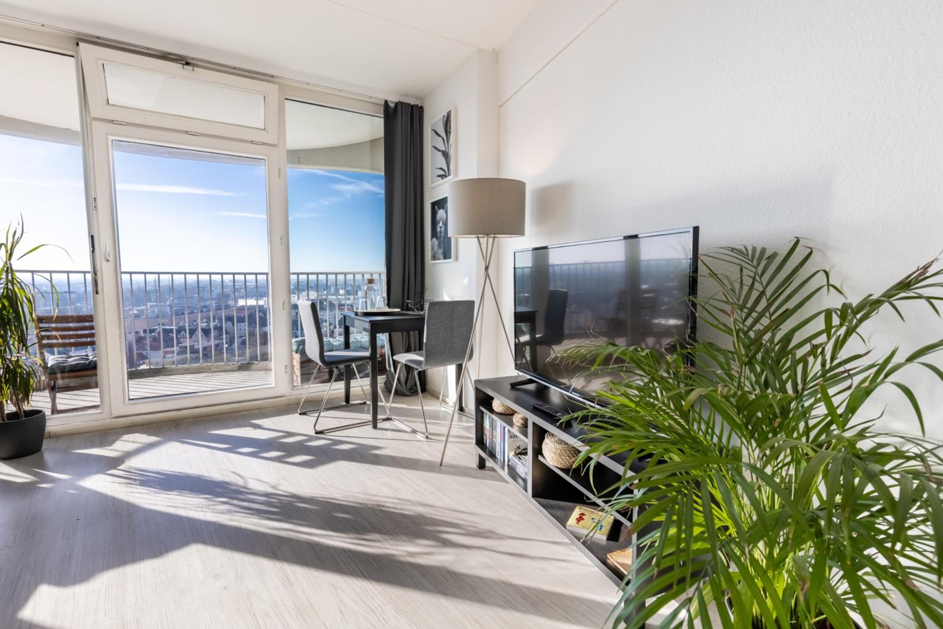 Deluxe Apartment with balcony and panoramic view photo 2