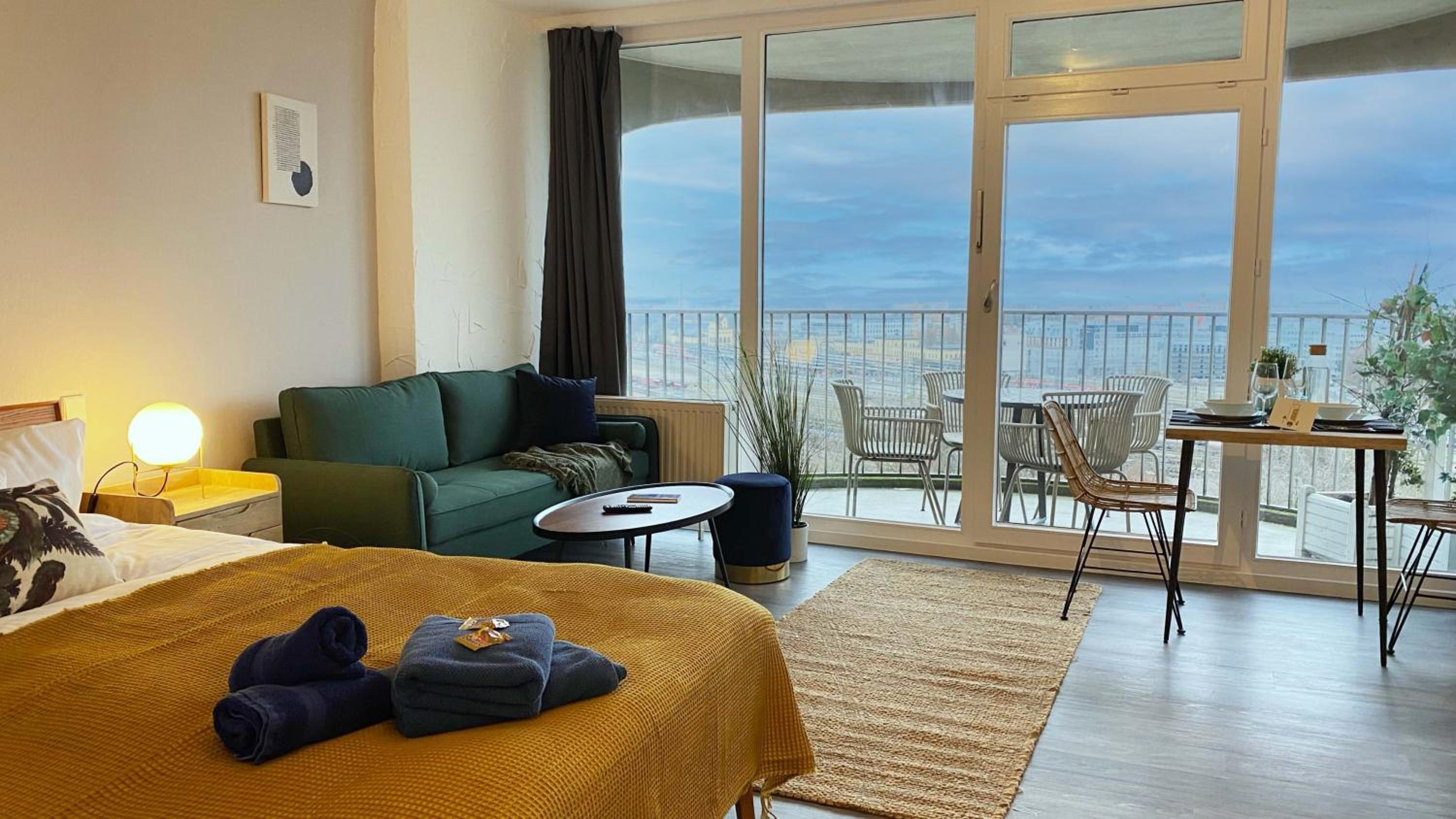 Deluxe Studio with balcony and city view photo 1