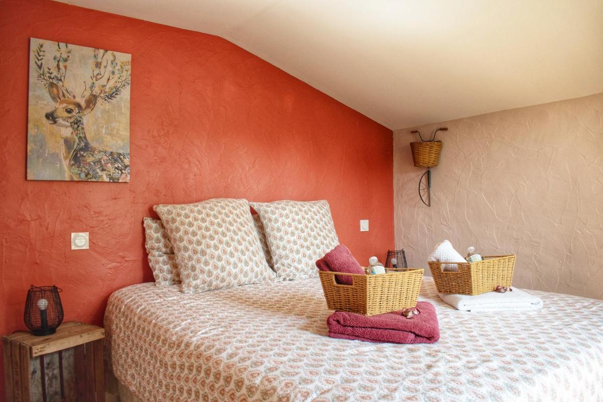 Double Room with Private Bathroom - Photo 3