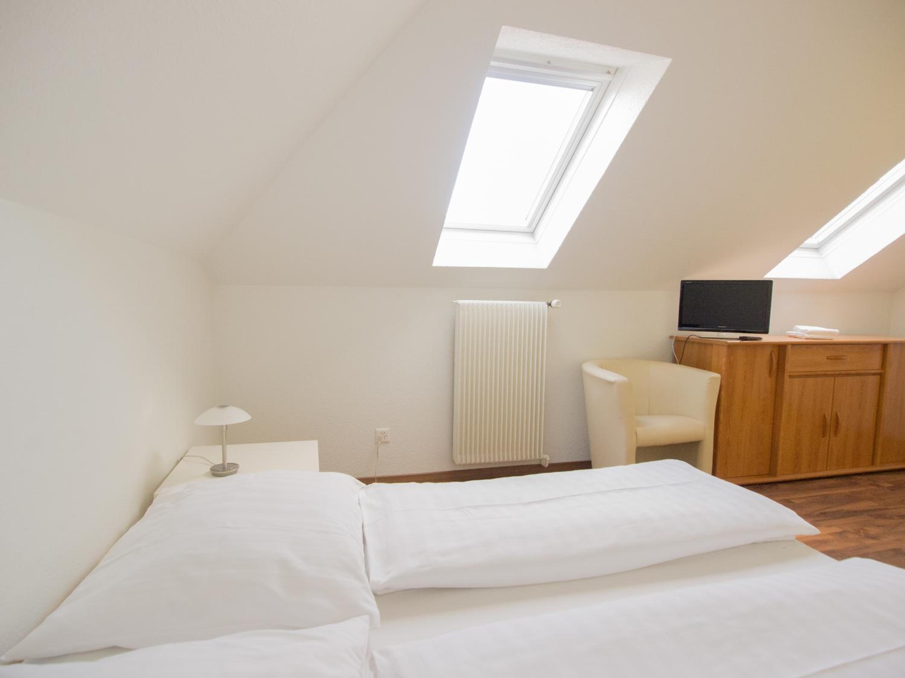 Triple Room with External Private Bathroom - Photo 13