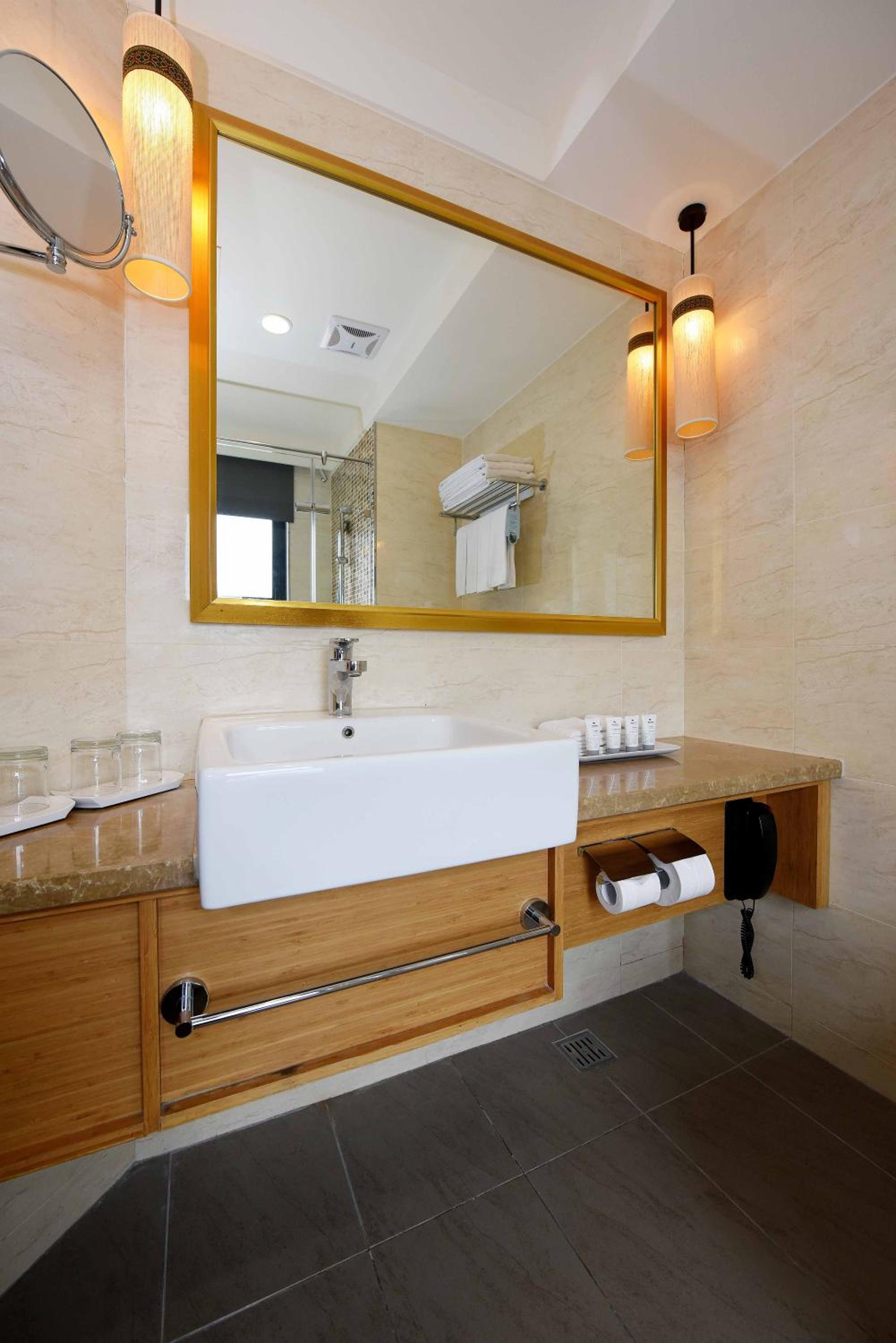 Twin Room with Sea View - Photo 4