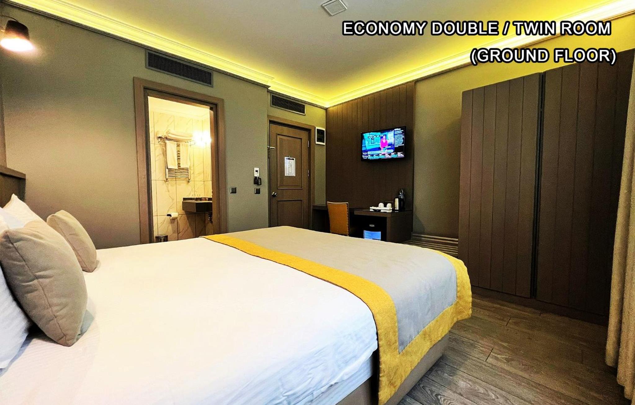 Budget Double Room photo 1