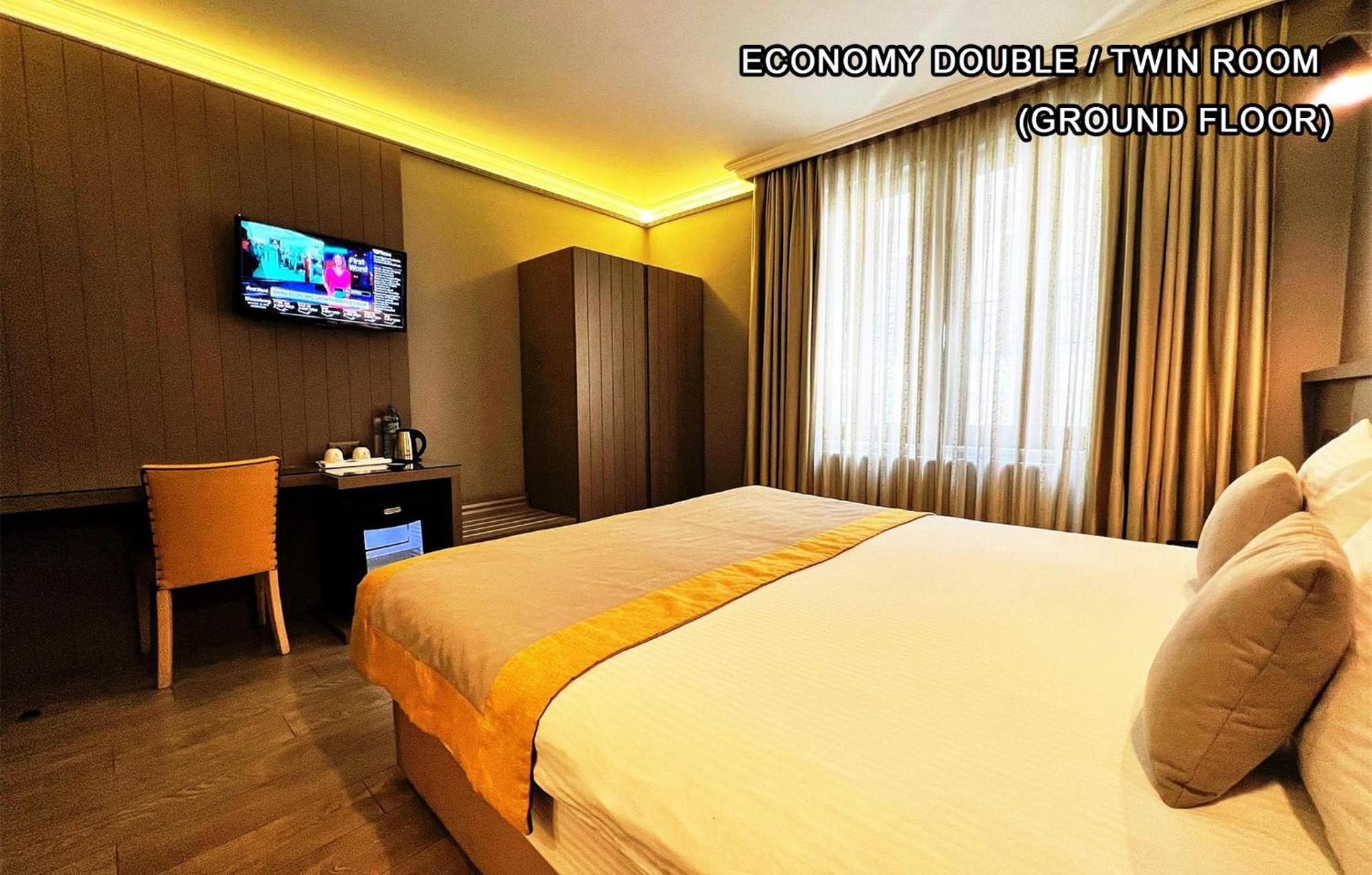 Budget Double Room photo 2