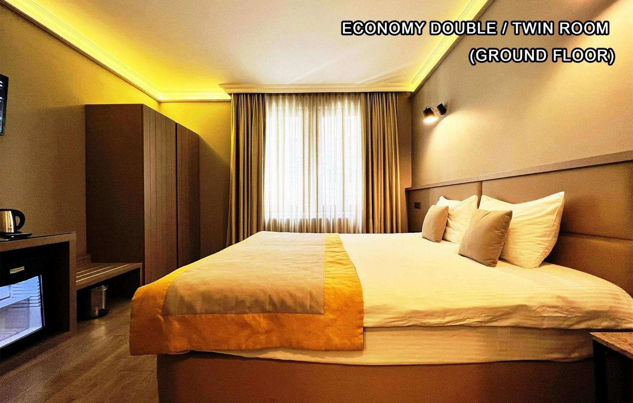 Budget Double Room photo 3
