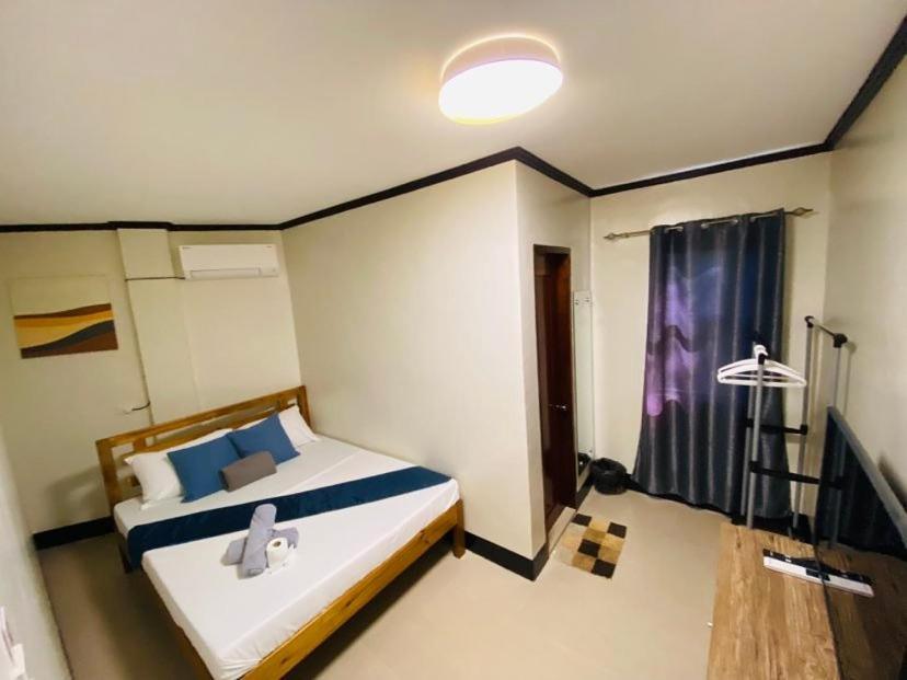Deluxe King Room photo 2