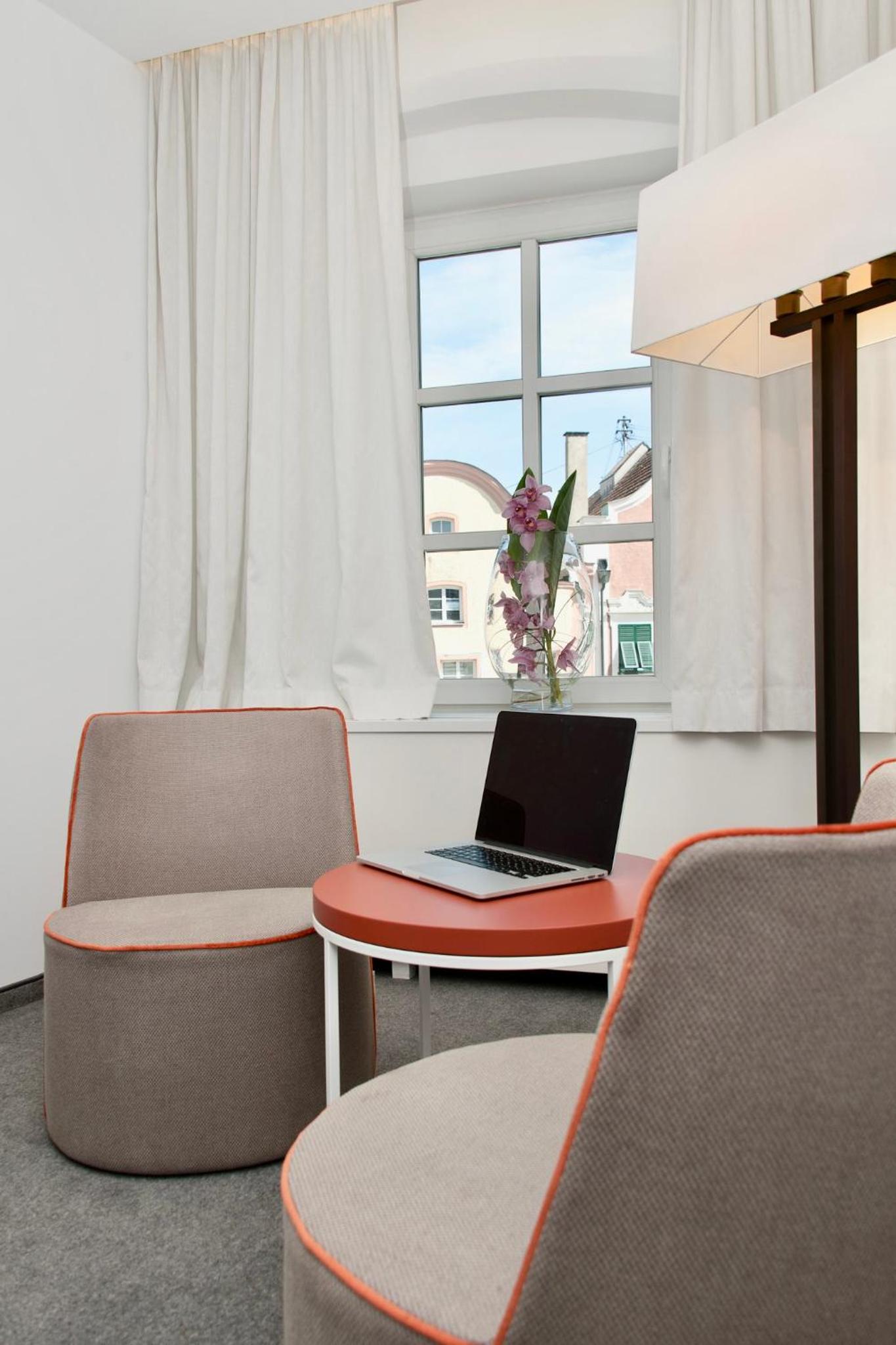 Business Double Room - Photo 32