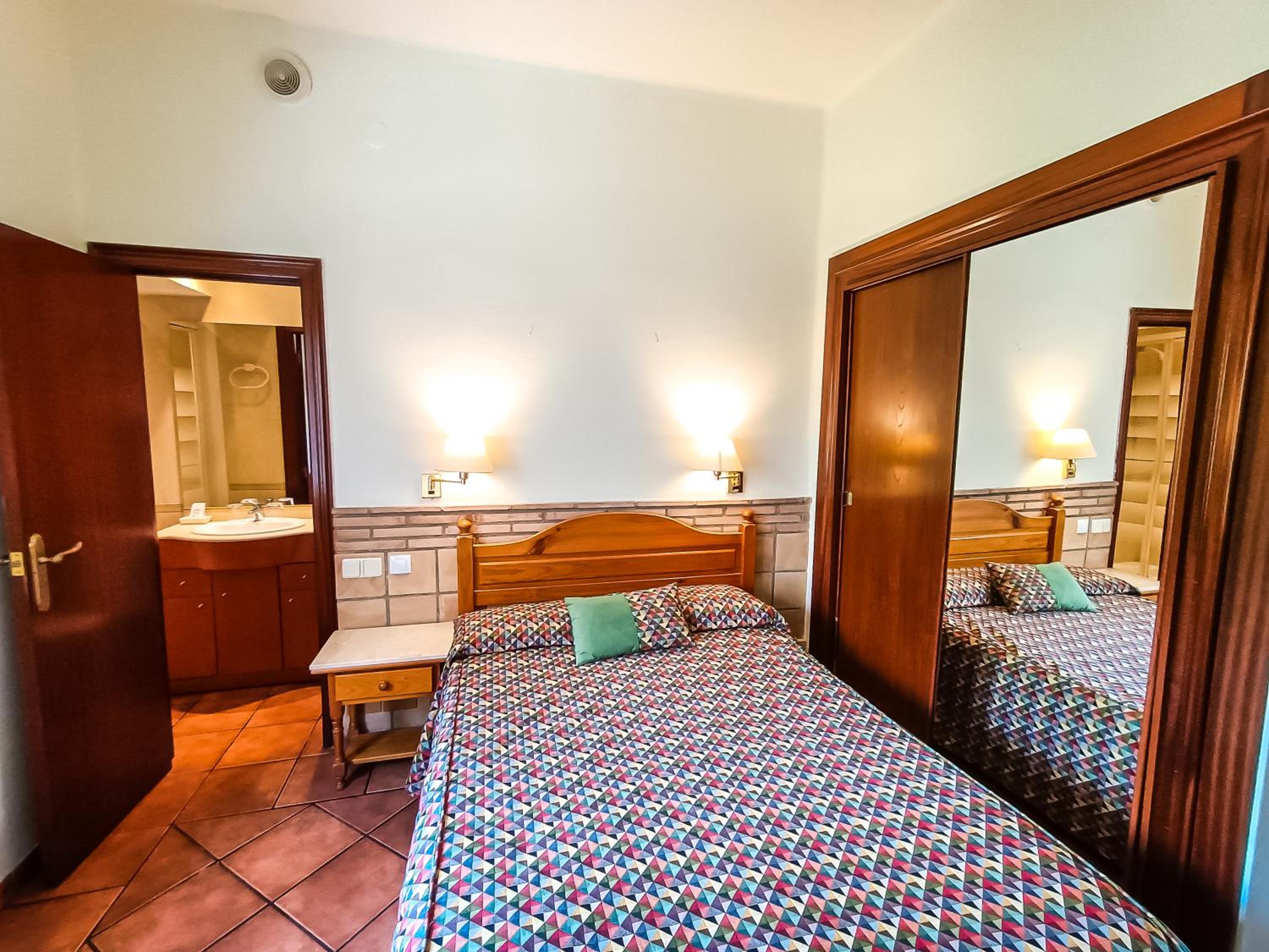 Double or Twin Room - Photo 1