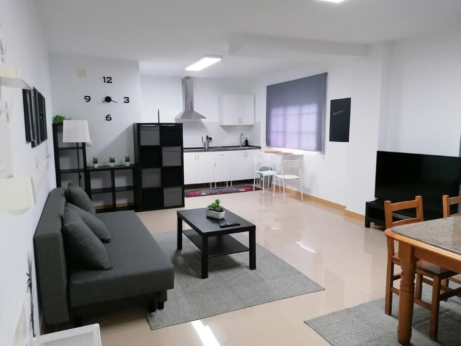 One-Bedroom Apartment photo 3