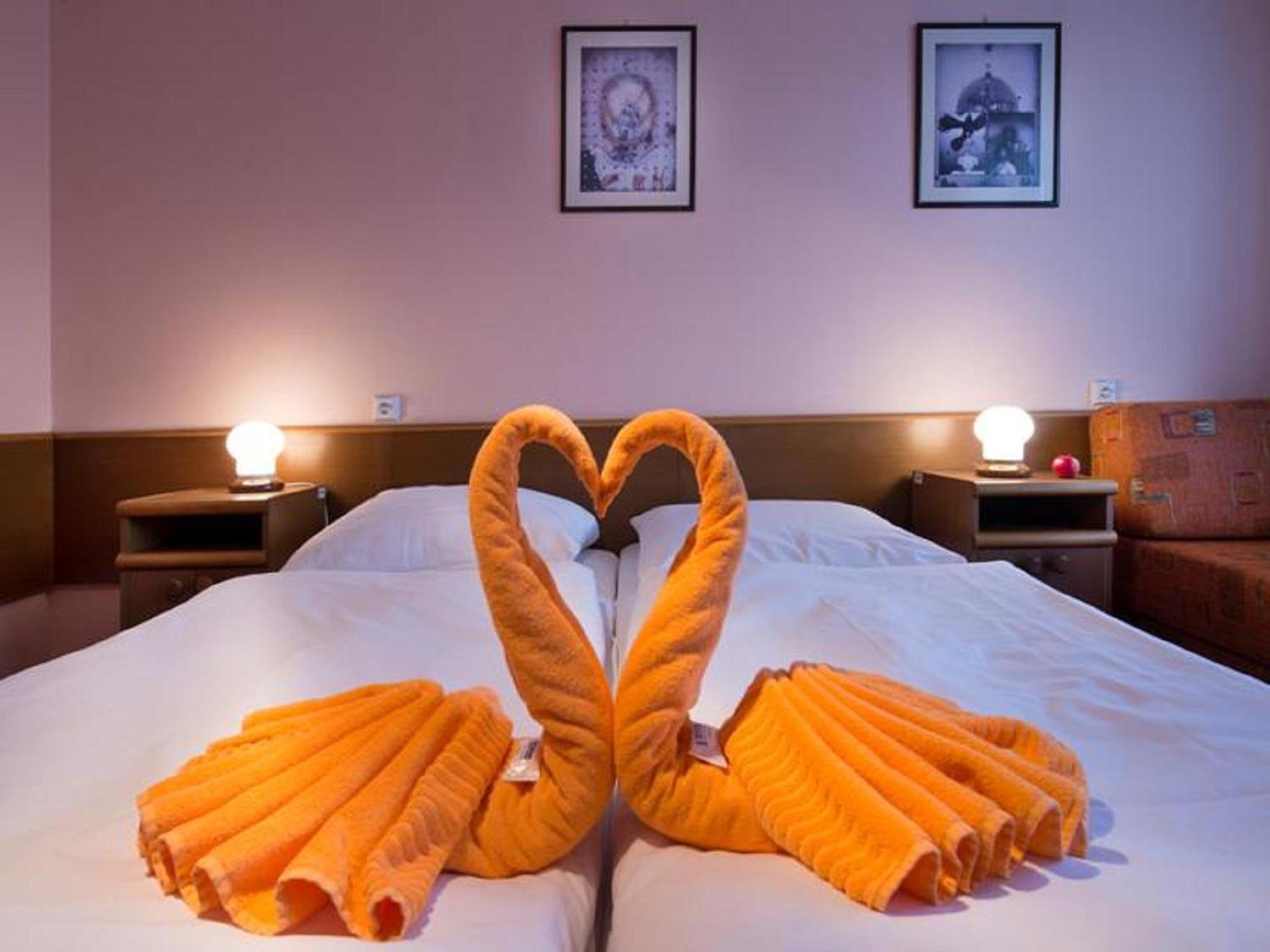 Double or Twin Room with Extra Bed photo 1