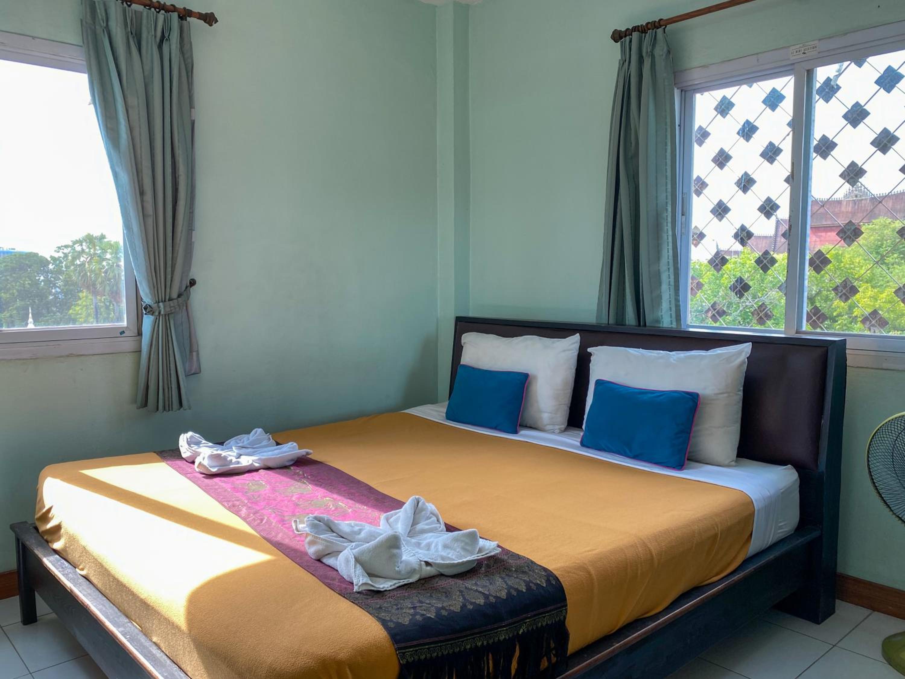 Double Room with Shared Bathroom photo 1