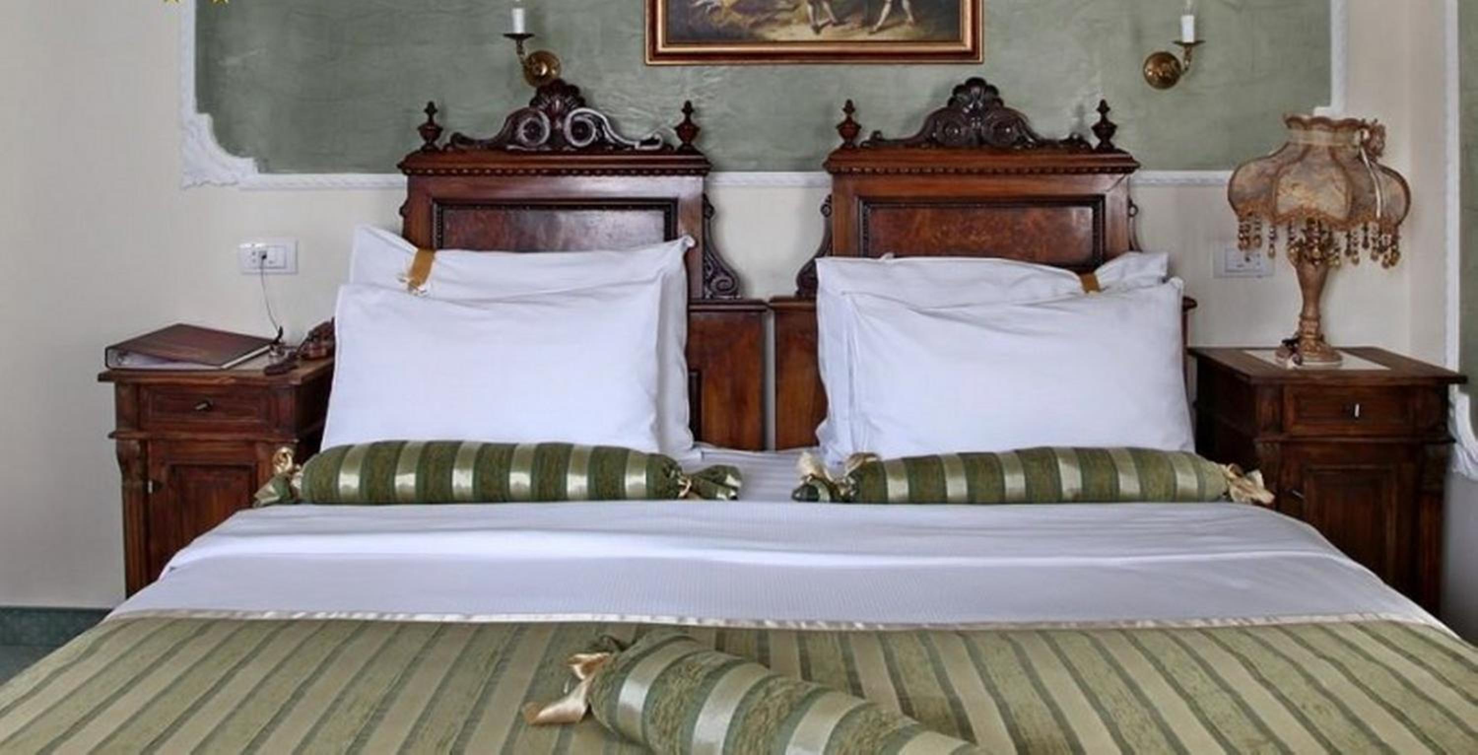 Queen's Suite