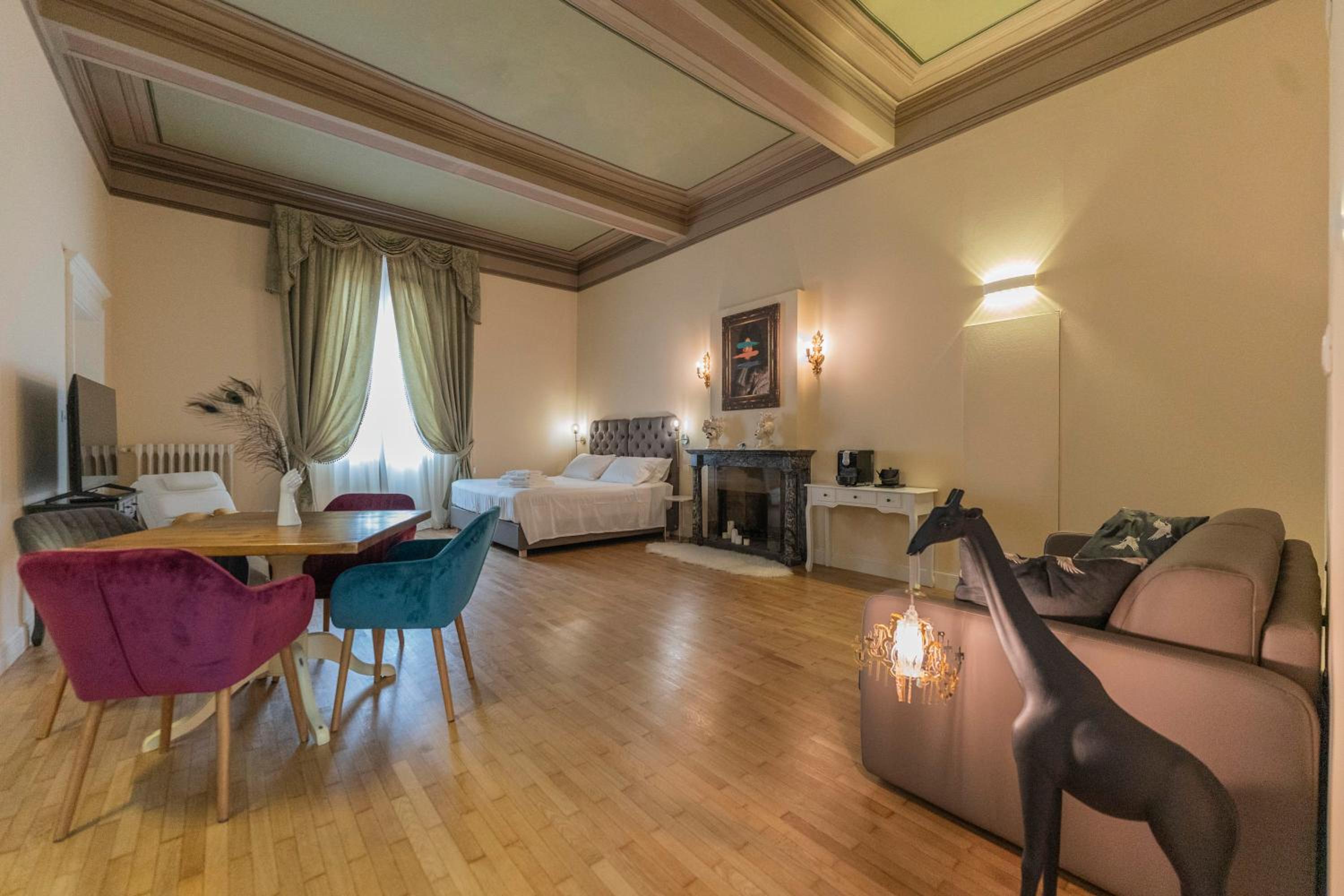 Deluxe Suite