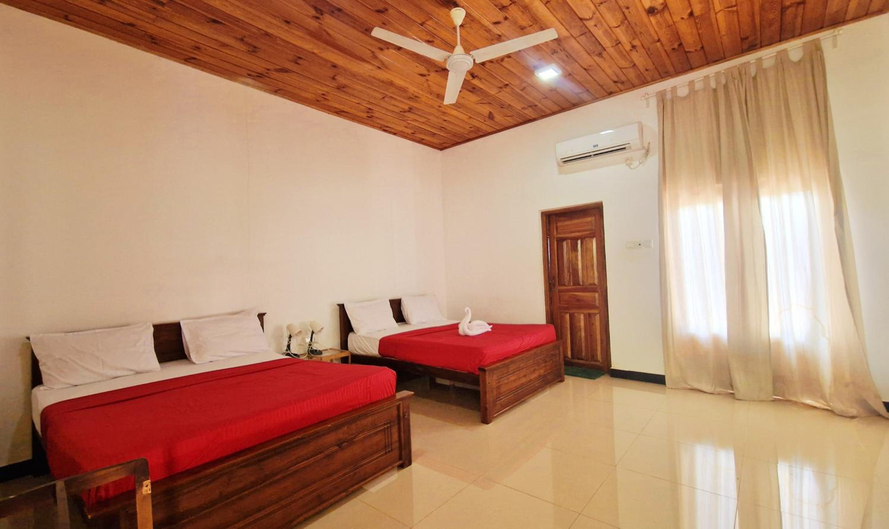 Quadruple Room with Garden View photo 2