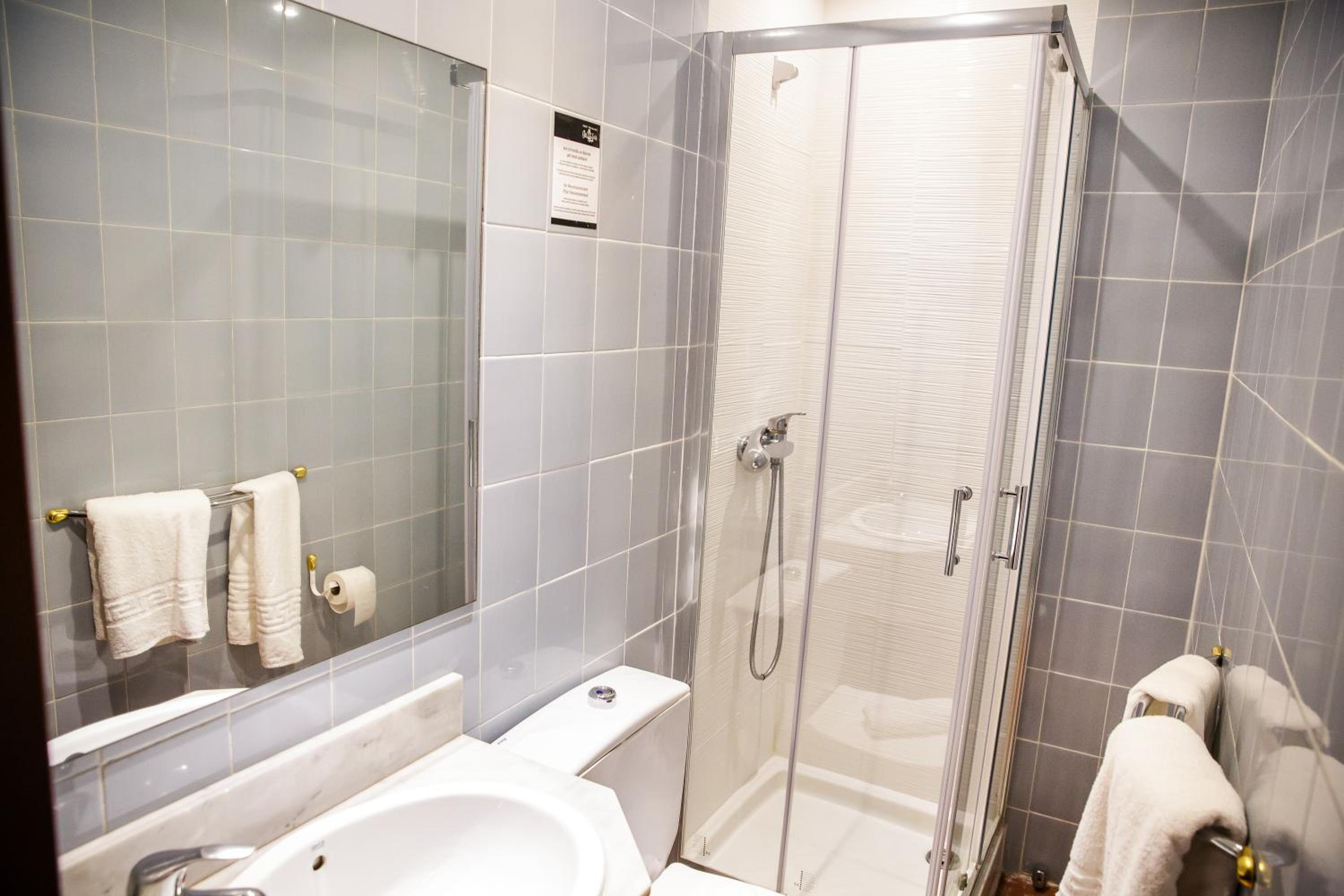 Single Room photo 3