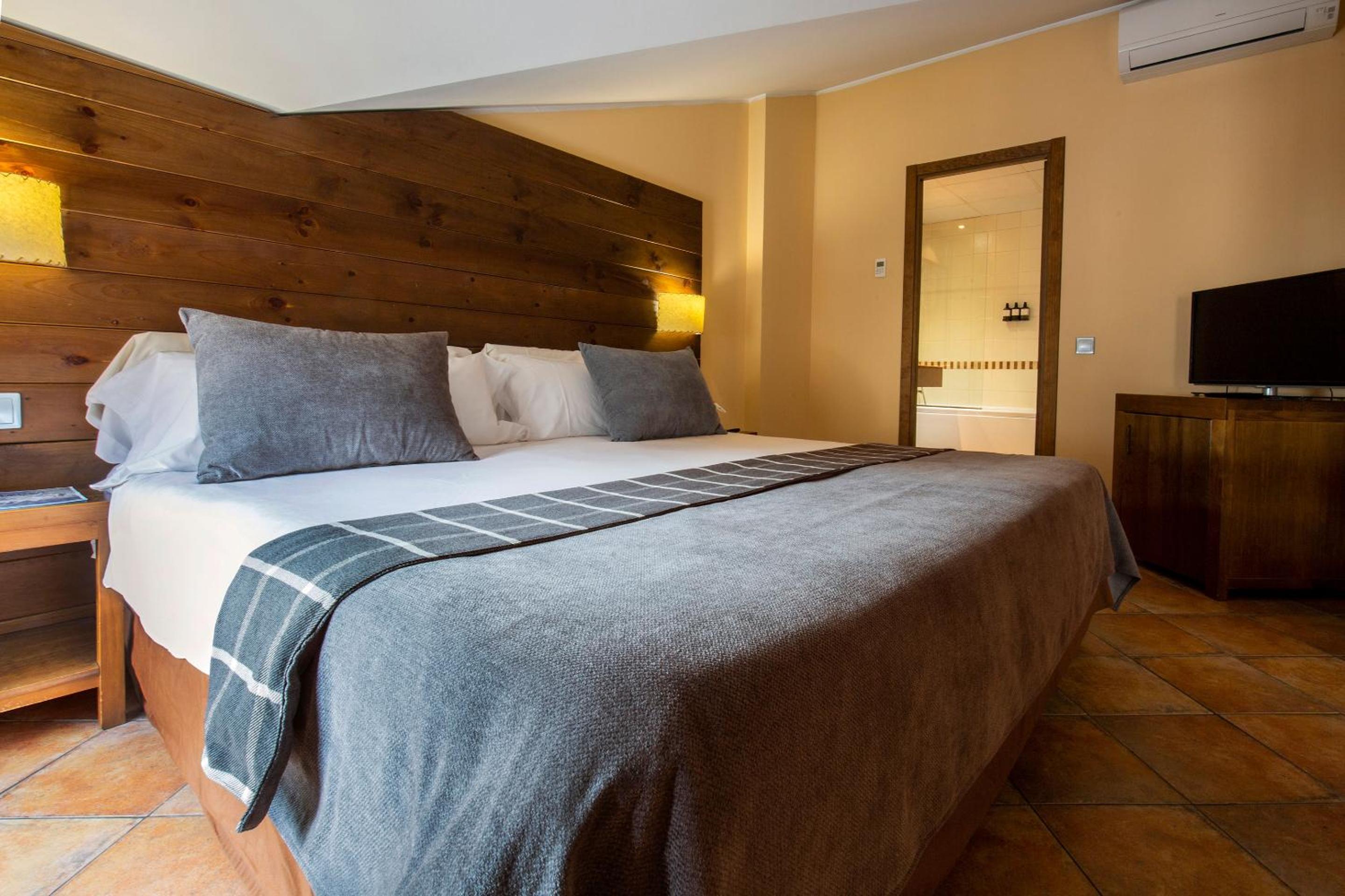 Superior Quadruple Room photo 3