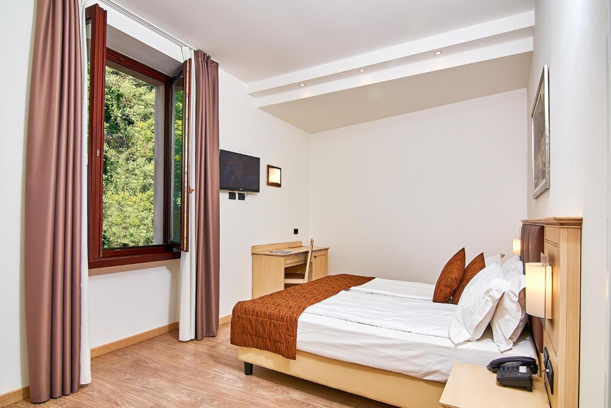 Classic Double or Twin Room