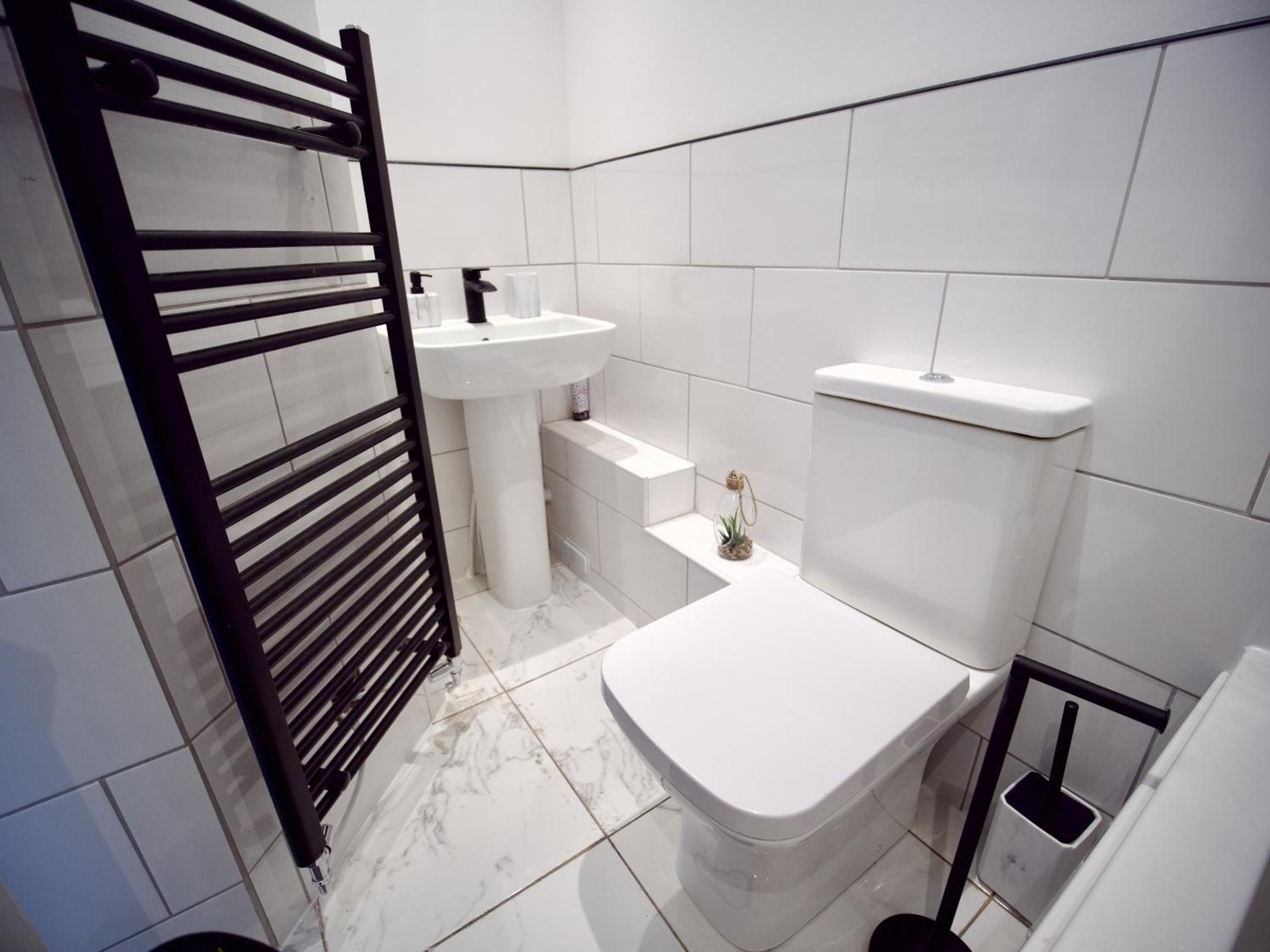 Three-Bedroom House photo 3