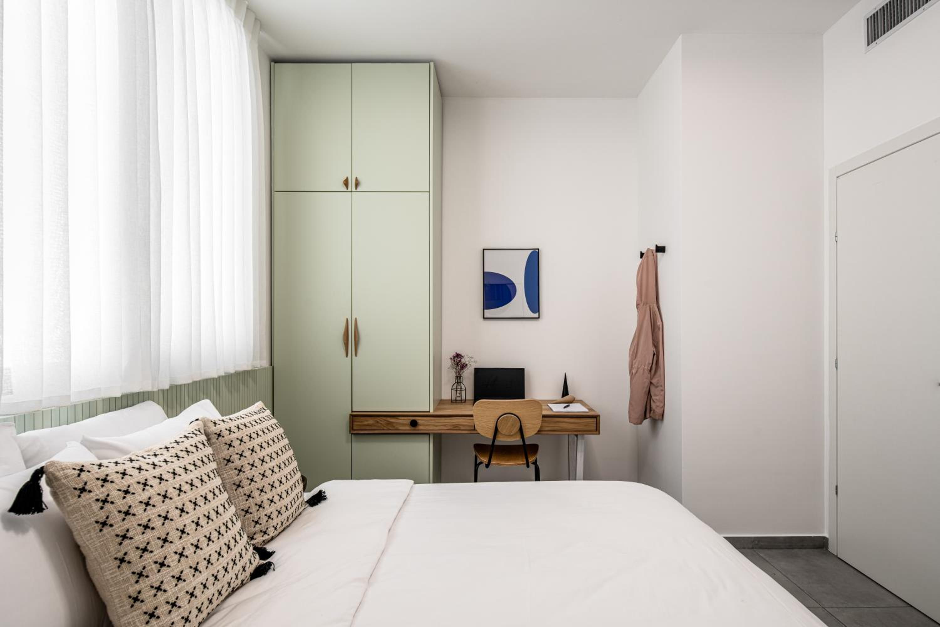 Two-Bedroom Apartment - Photo 9
