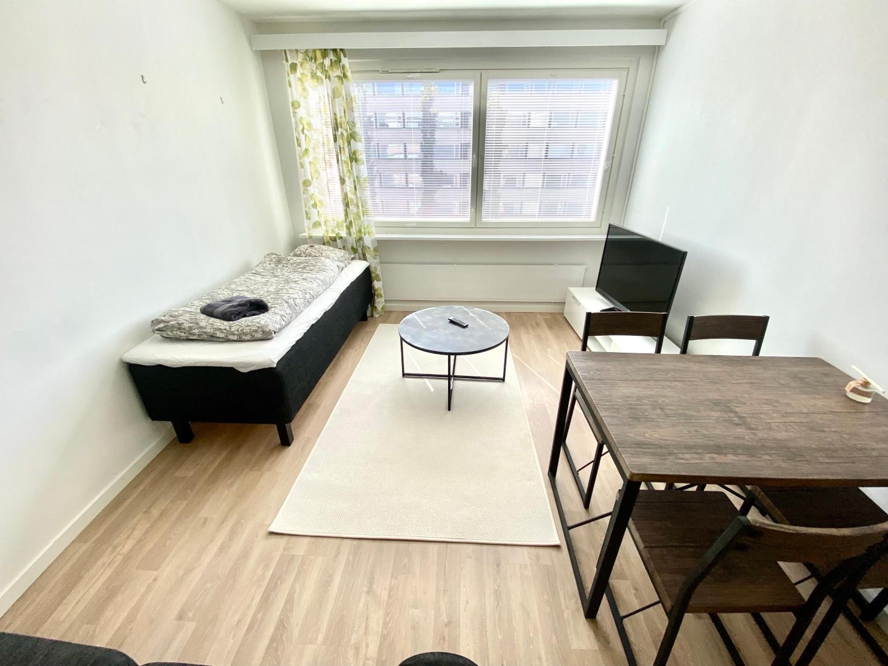 One-Bedroom Apartment photo 1