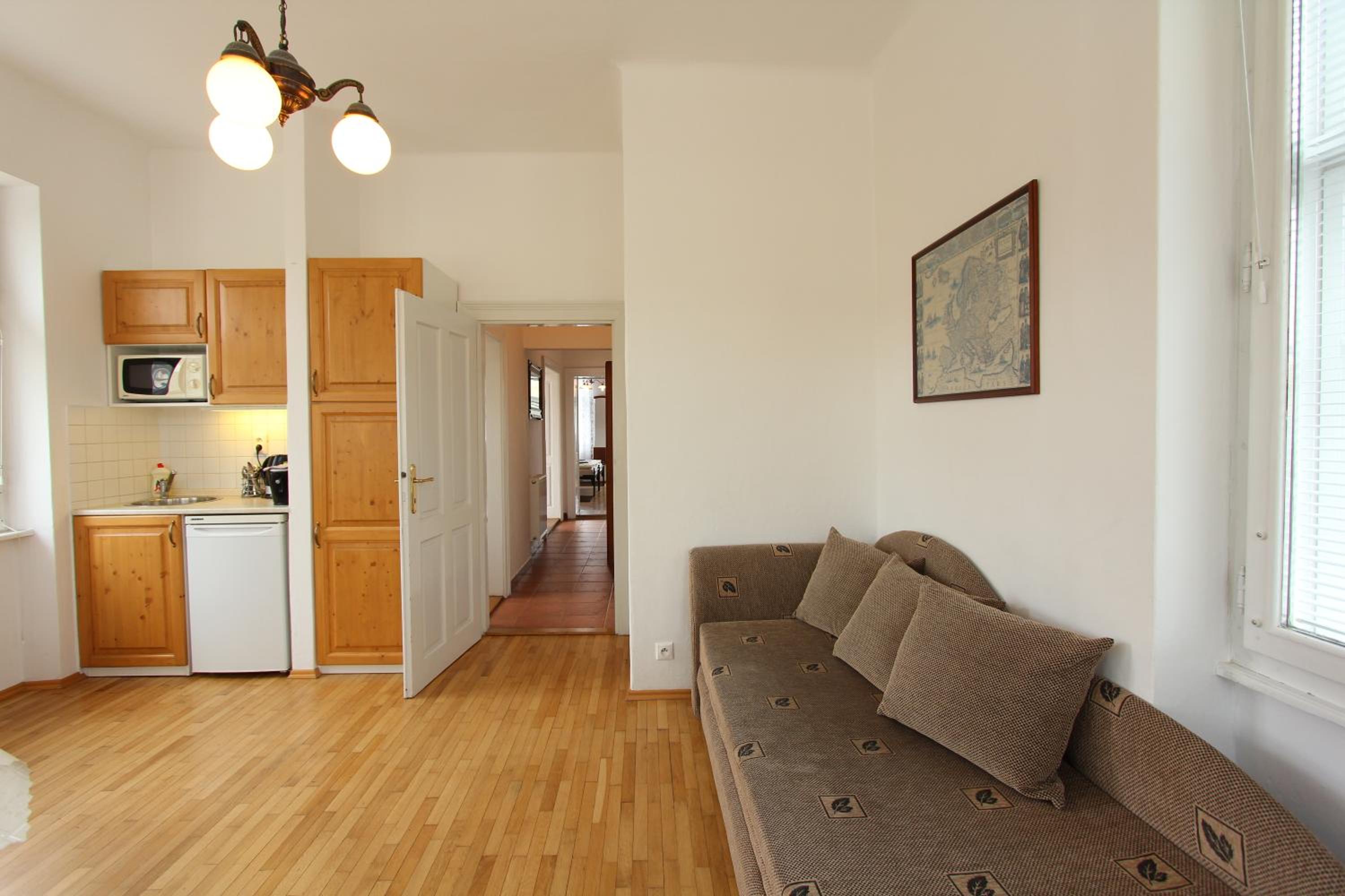 One-Bedroom Apartment photo 2
