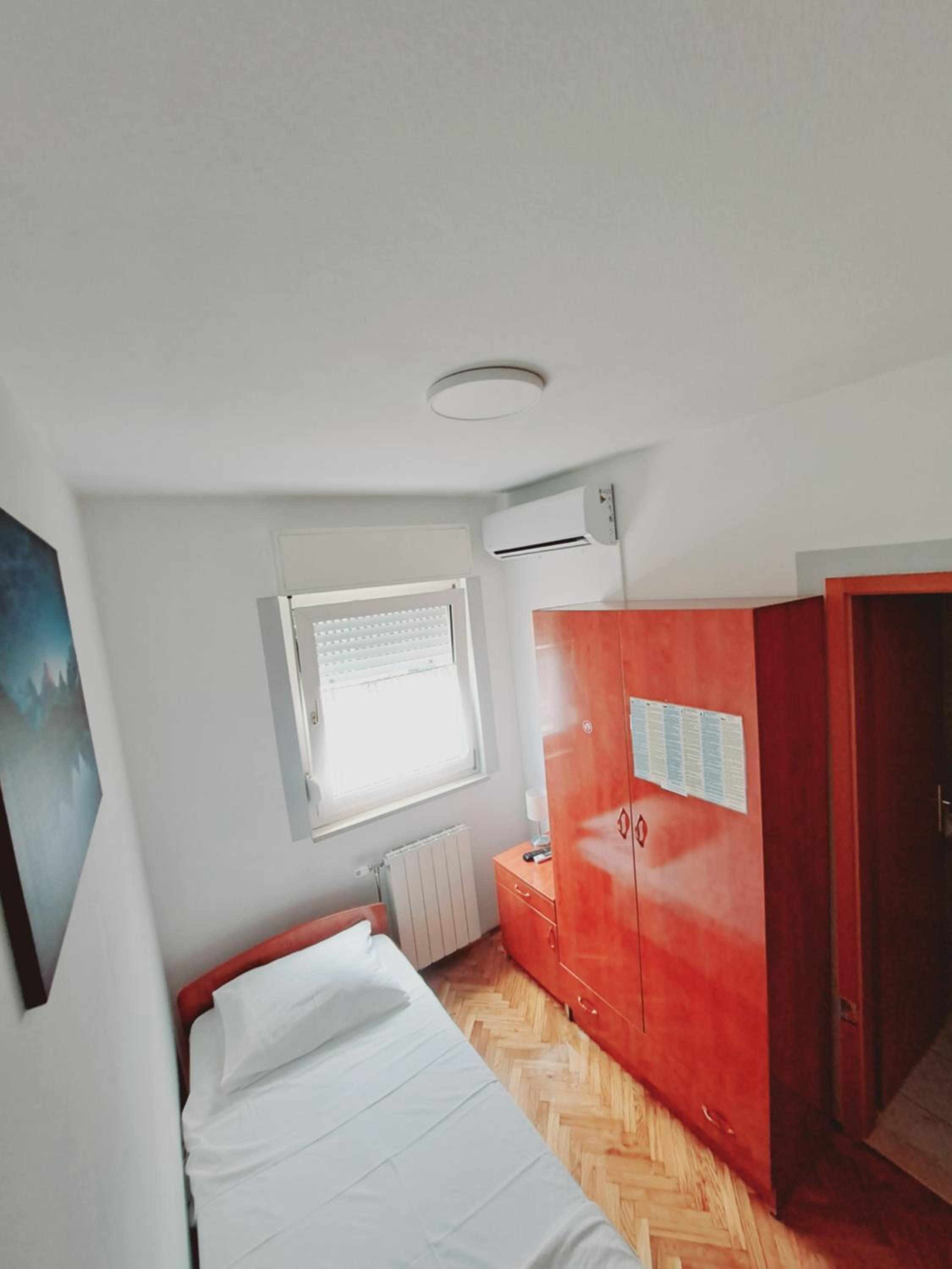Single Room photo 1