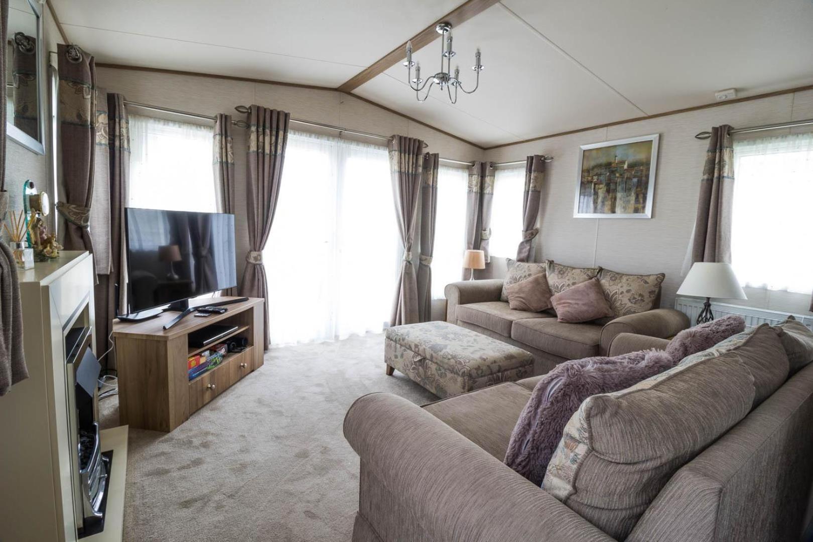 Mobile Home photo 1